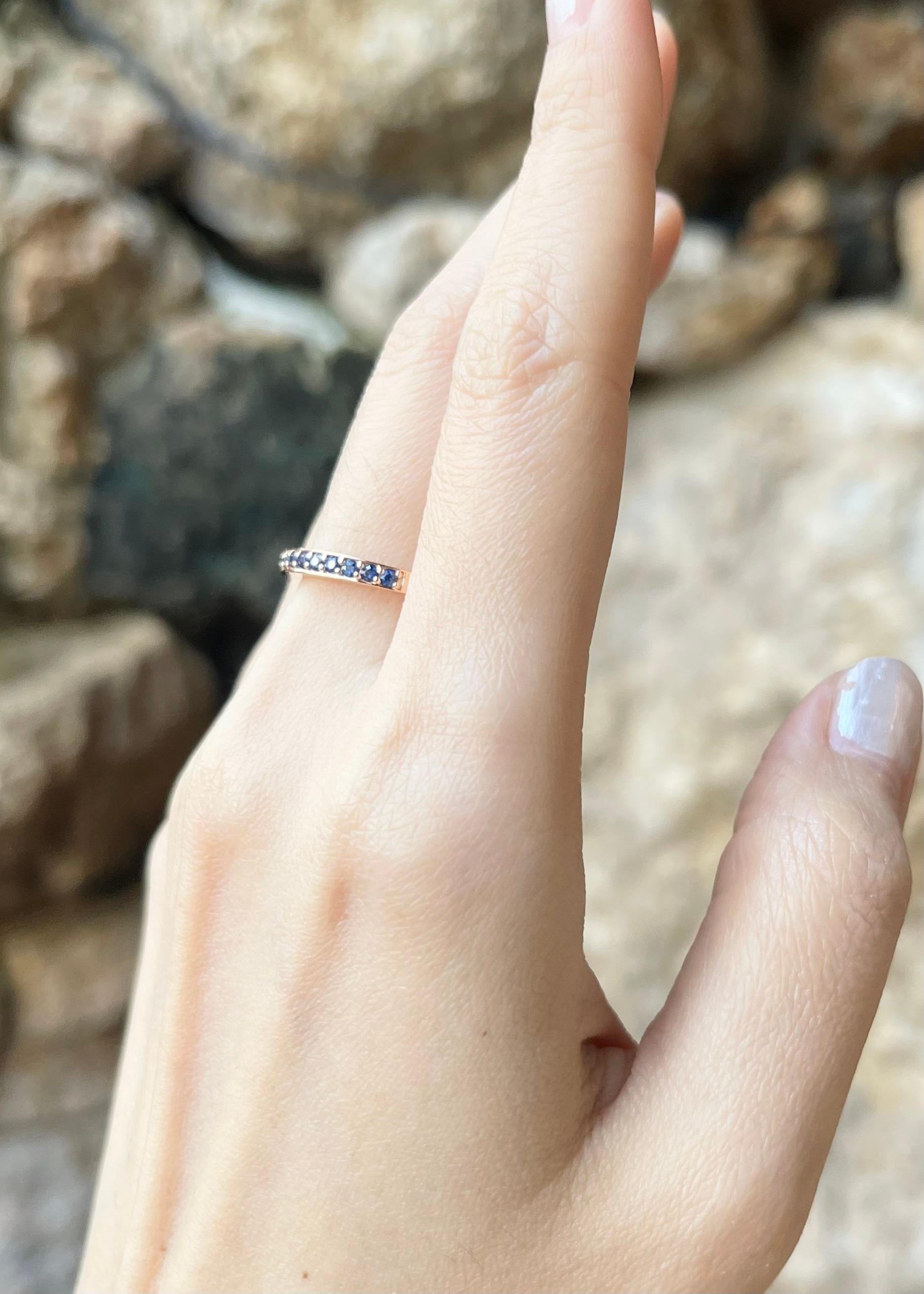 Blue Sapphire Eternity Band Ring set in 18K Rose Gold Settings In New Condition For Sale In Bangkok, TH