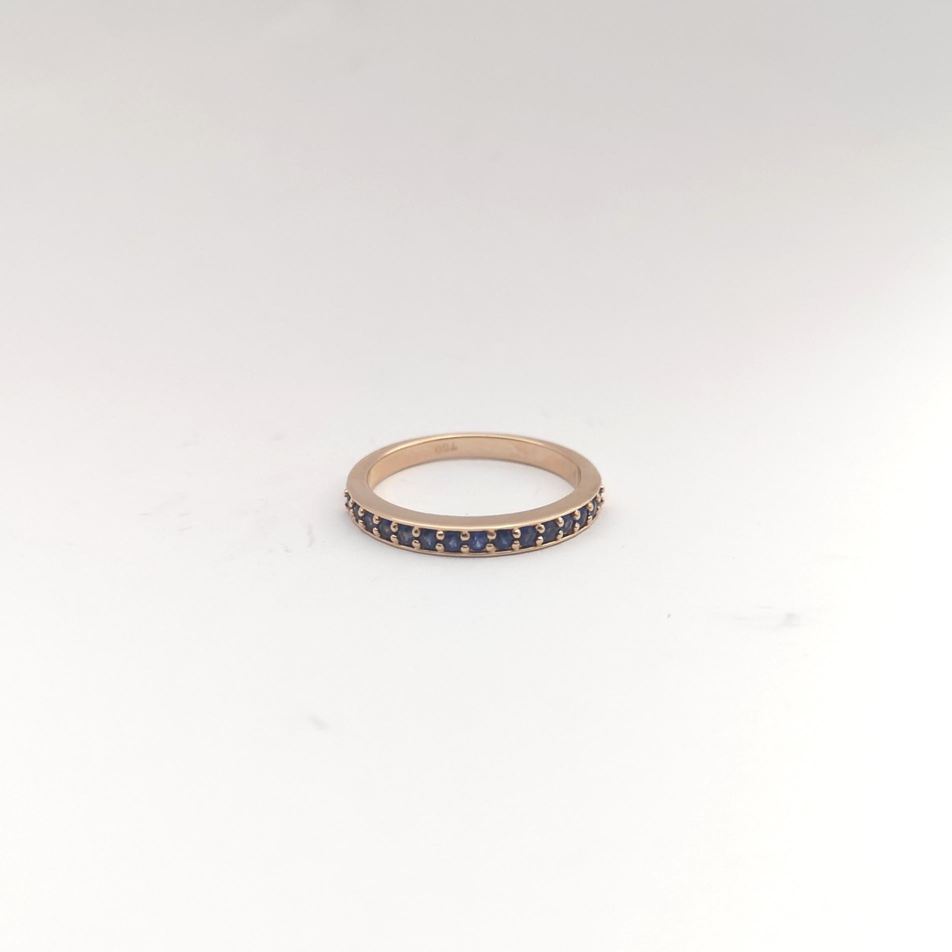 Blue Sapphire Eternity Band Ring set in 18K Rose Gold Settings For Sale 2