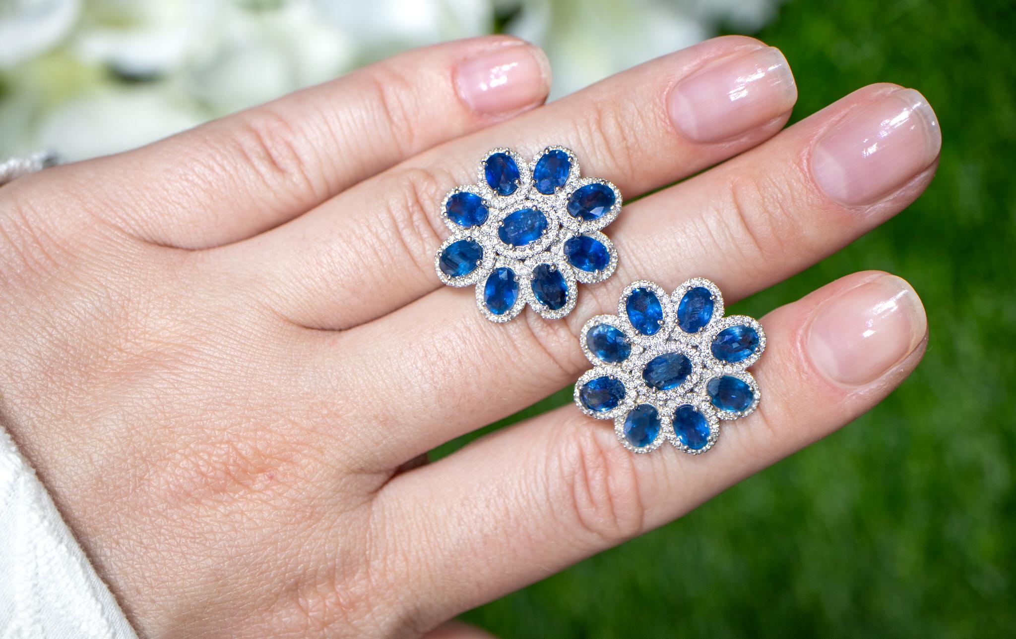 Contemporary Blue Sapphire Flower Earrings With Diamonds 11 Carats 18K Gold For Sale