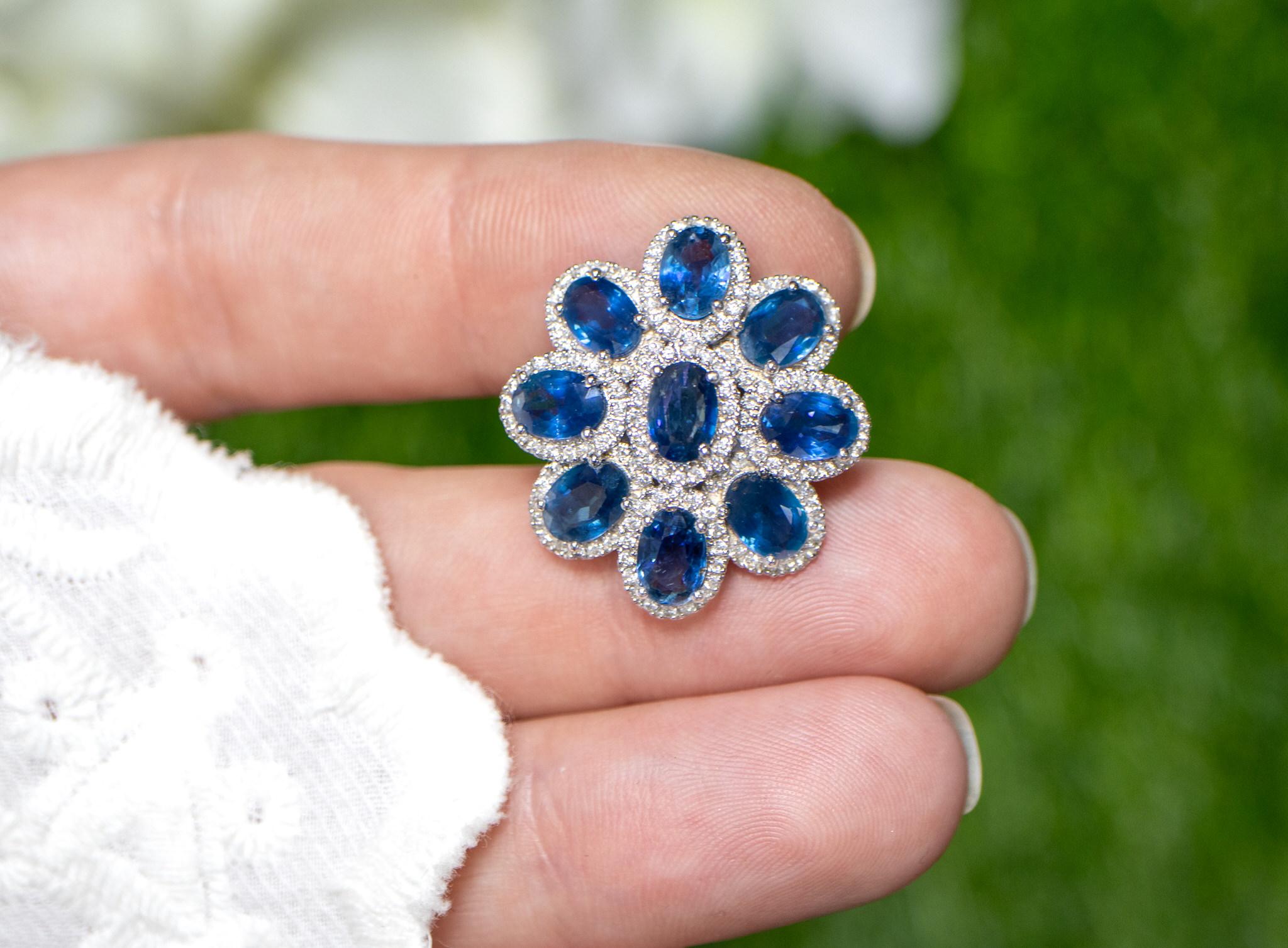 Oval Cut Blue Sapphire Flower Earrings With Diamonds 11 Carats 18K Gold For Sale