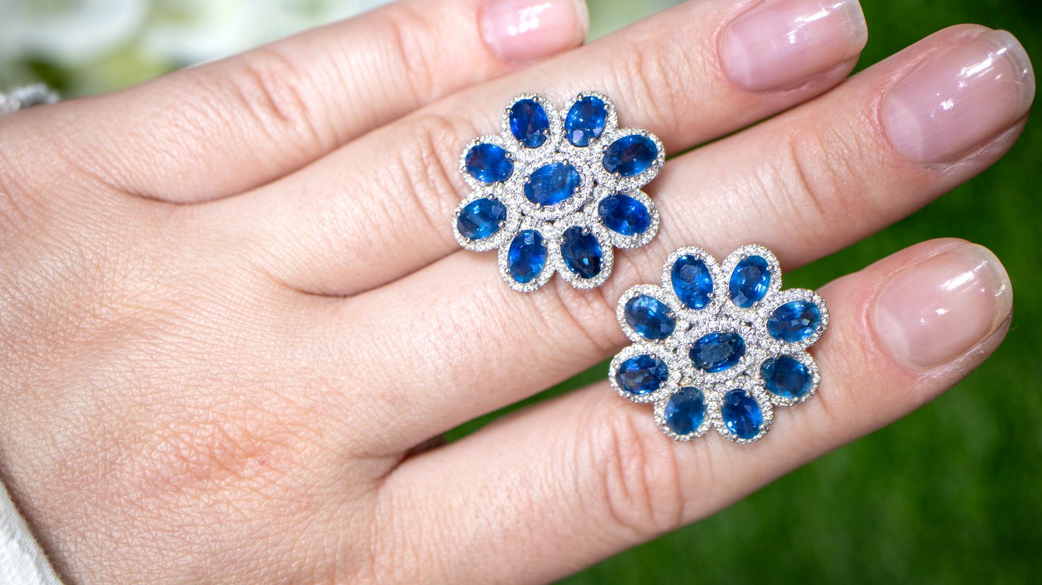 Blue Sapphire Flower Earrings With Diamonds 11 Carats 18K Gold In Excellent Condition For Sale In Laguna Niguel, CA