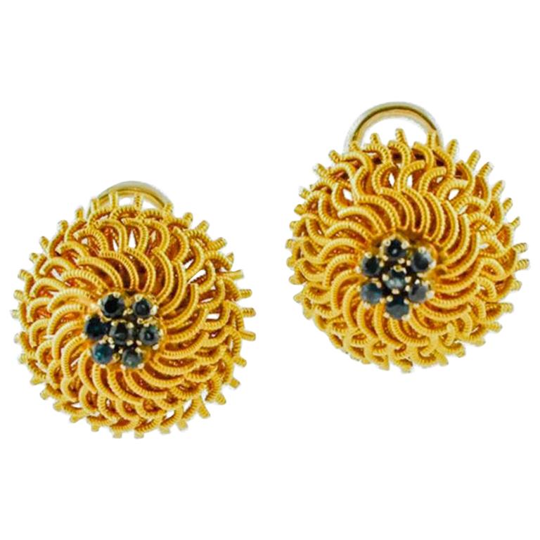 Blue Sapphire Flowers, 18 Karat Yellow Gold Clip-On Vintage Retrò Earrings For Sale