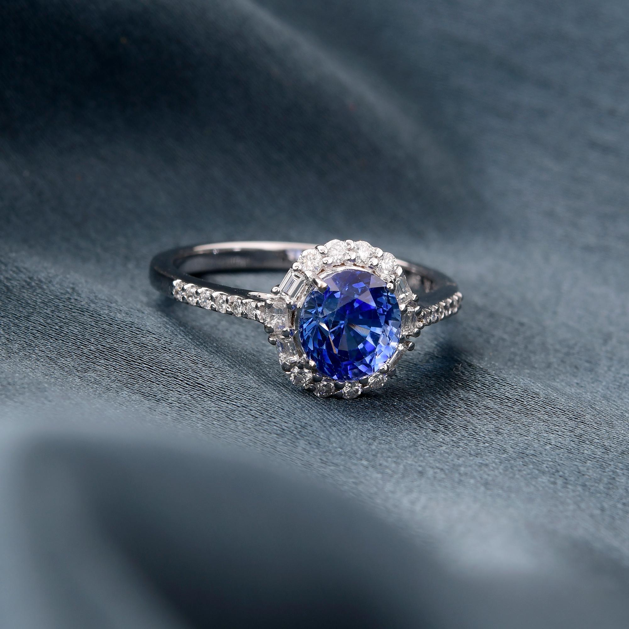 Blue Sapphire Gemstone Cocktail Ring Baguette Diamond 10 Kt White Gold Jewelry In New Condition For Sale In Diera, Dubai