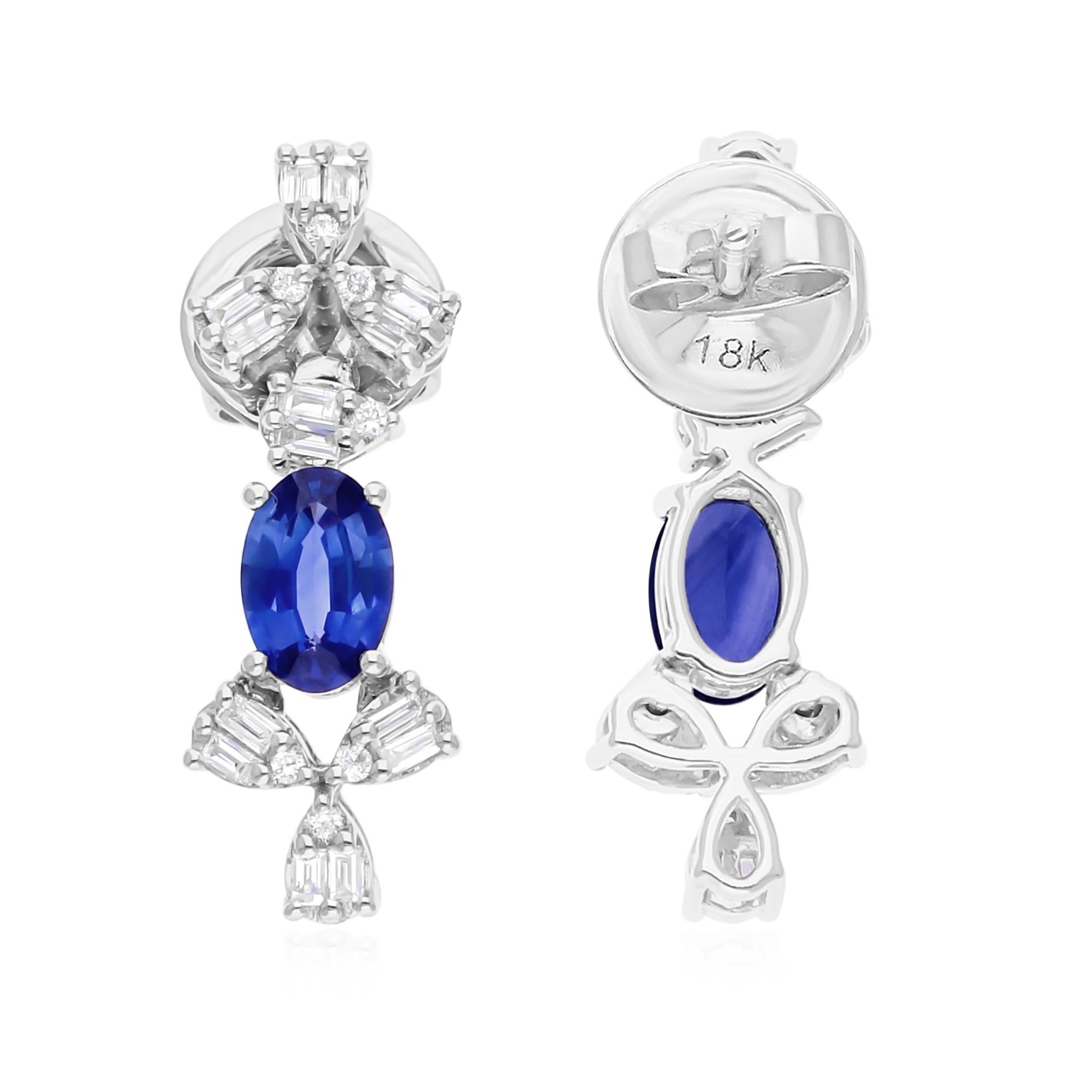 Realizzati in oro a 14 carati, questi squisiti orecchini sono impreziositi da uno zaffiro blu da 0,90 carati e da 0,35 carati di diamanti scintillanti.

Segui la vetrina di Spectrum Jewels per vedere le ultime collezioni e i pezzi esclusivi.