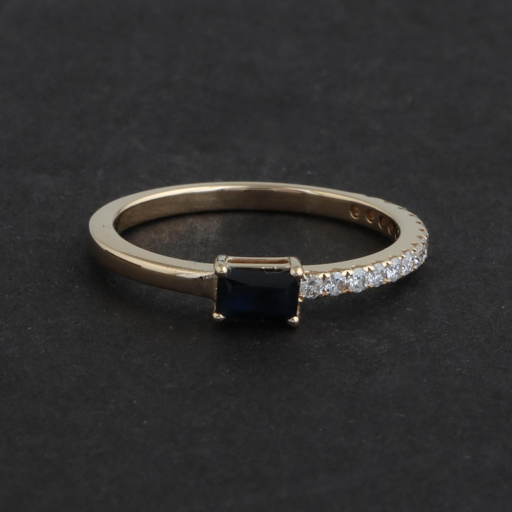 Modern Blue Sapphire Gemstone Half Band Ring Diamond 18 Karat Yellow Gold Fine Jewelry For Sale