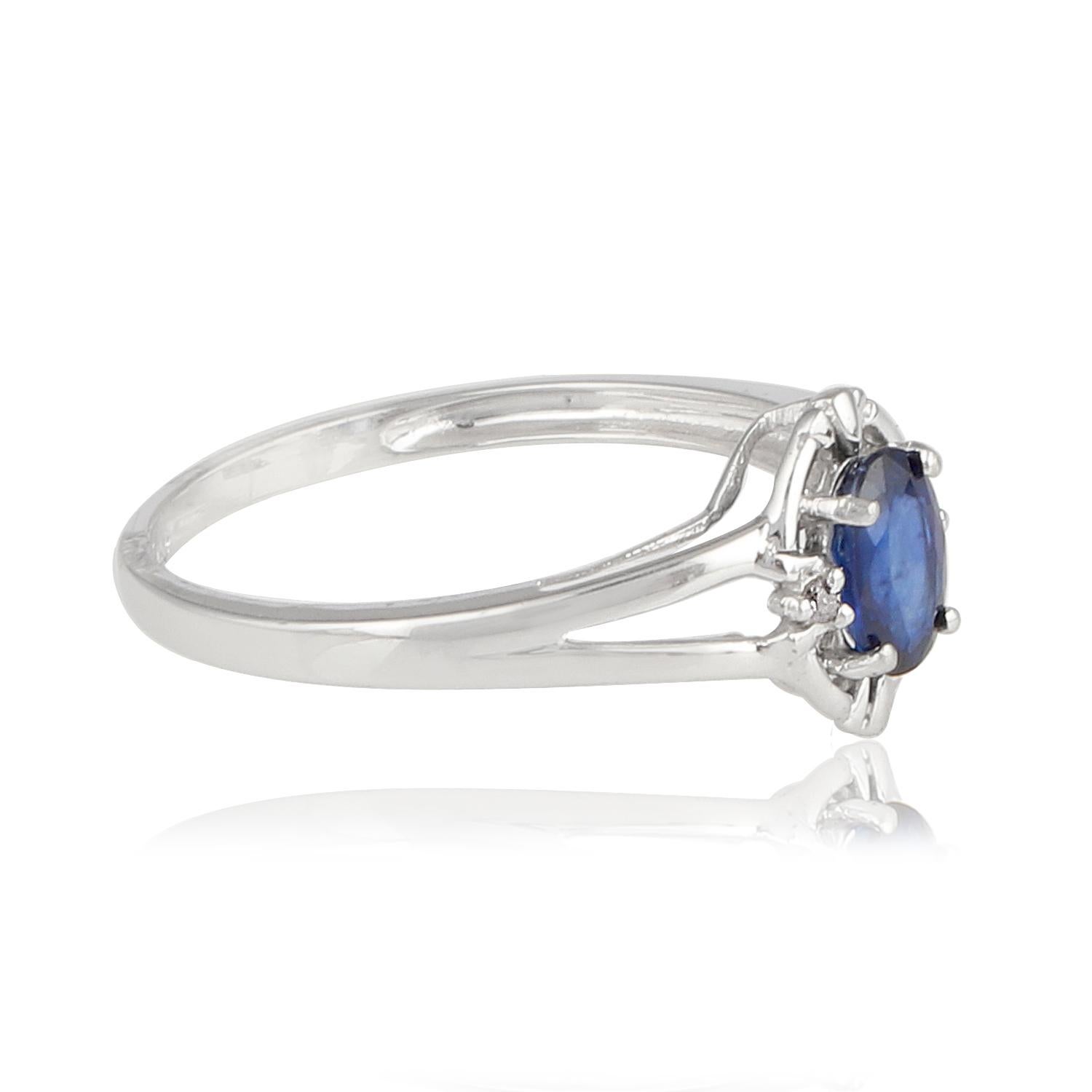 For Sale:  Natural Blue Sapphire Gemstone Ring Diamond Pave 9 Karat White Gold Fine Jewelry 5