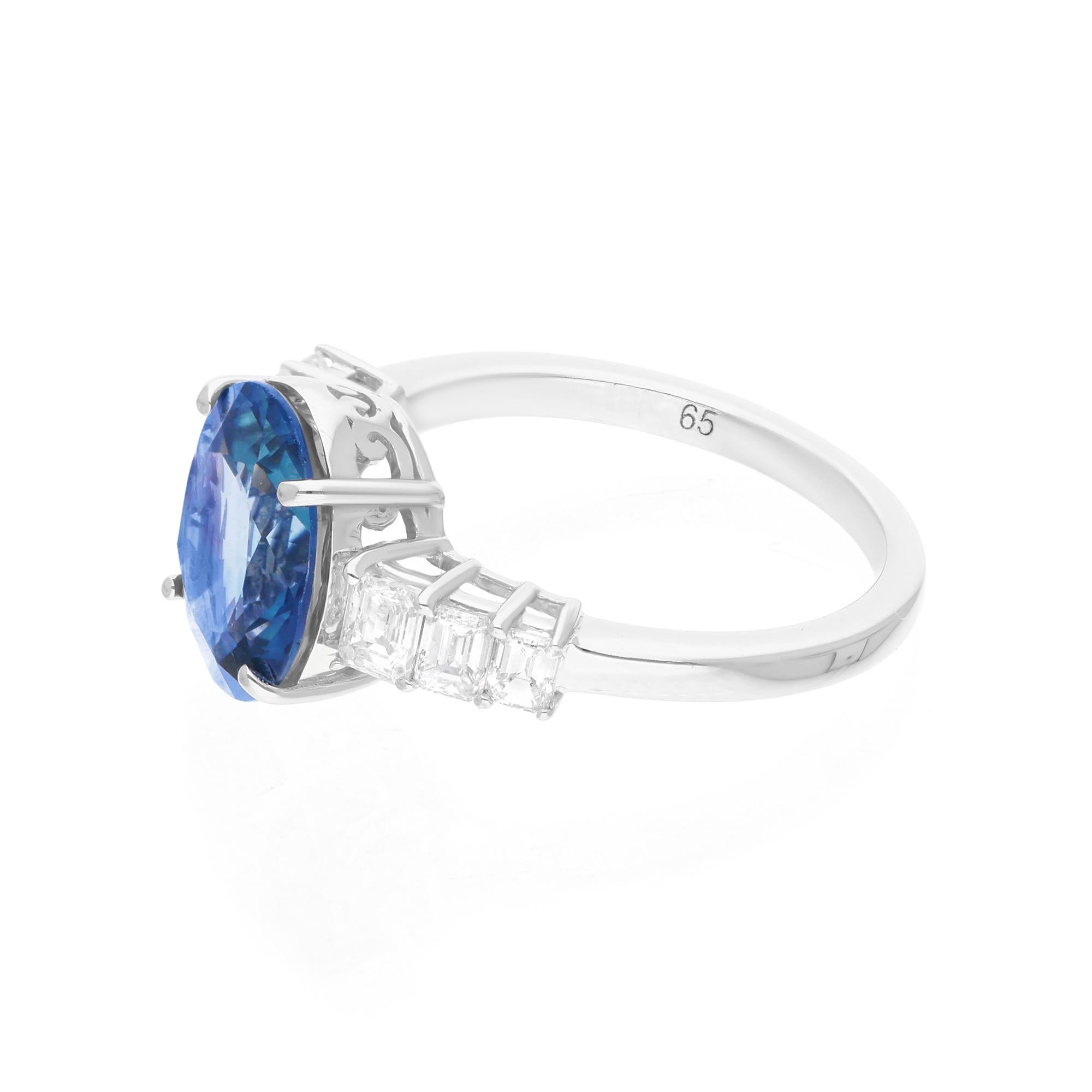 Feiner Edelsteinring mit blauem Saphir und Diamant im Smaragdschliff aus 14 Karat Weißgold mit Smaragdschliff Damen im Angebot