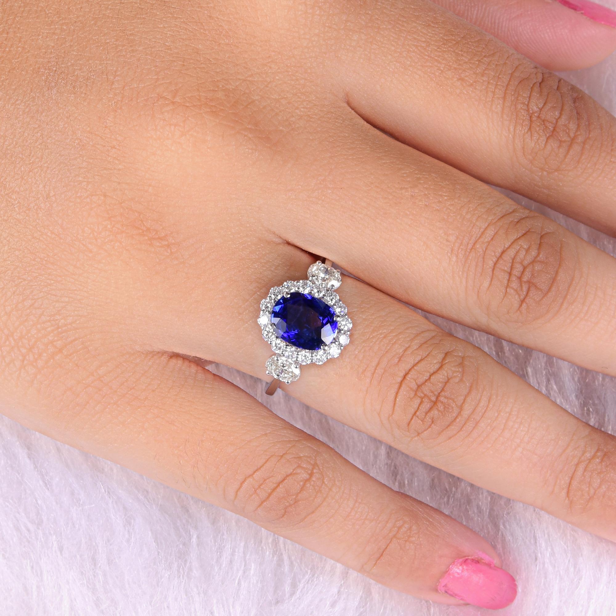 Modern Blue Sapphire Gemstone Ring SI/H Diamond 14 Karat White Gold Handmade Jewelry For Sale