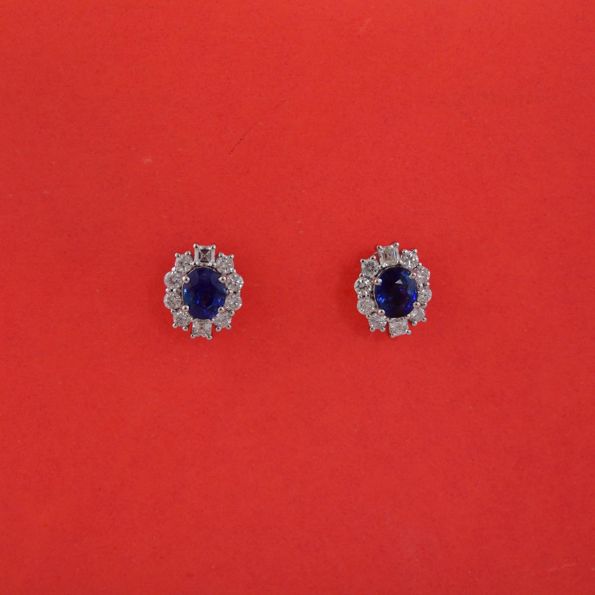 Moderno Orecchini con pietra preziosa zaffiro blu SI/H Diamante Gioielli in oro bianco 18 carati in vendita