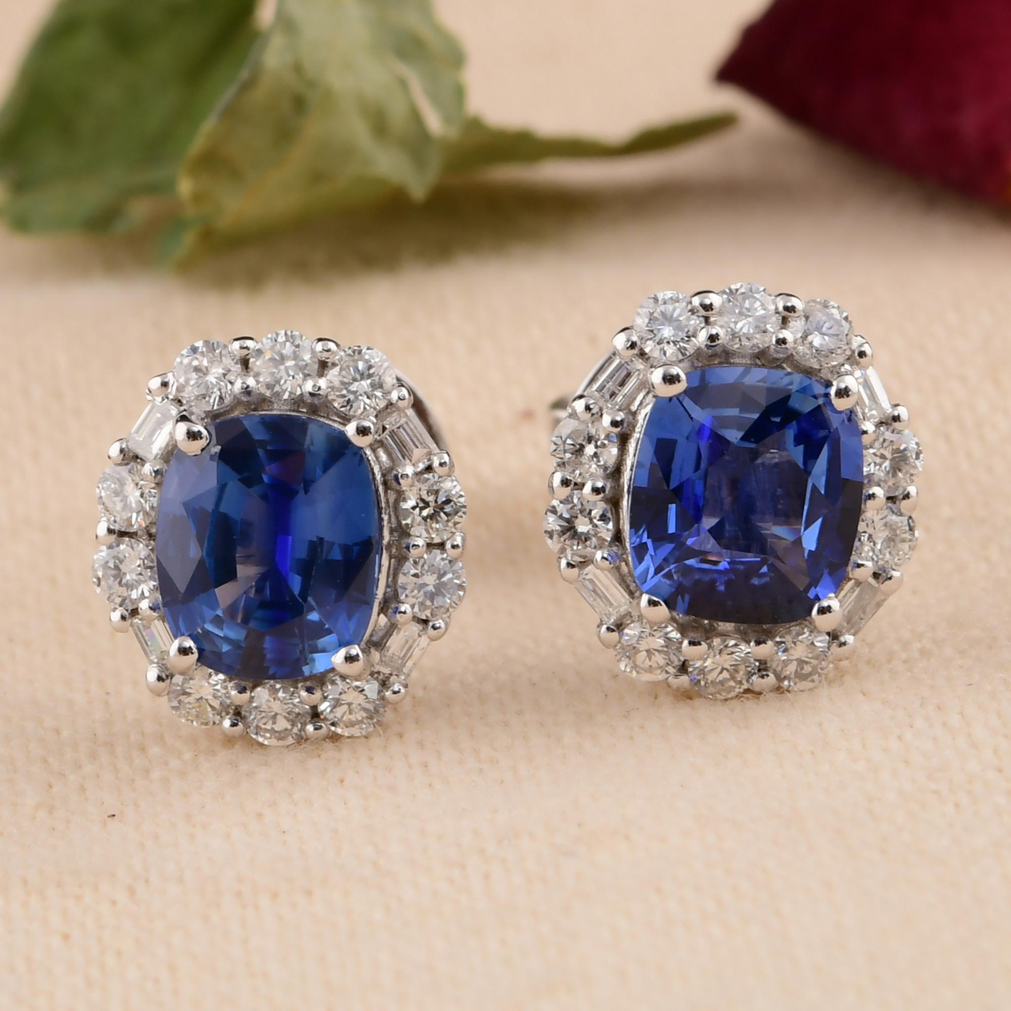 Cushion Cut Blue Sapphire Gemstone Stud Earrings SI/H Diamond 18 Karat White Gold Jewelry For Sale