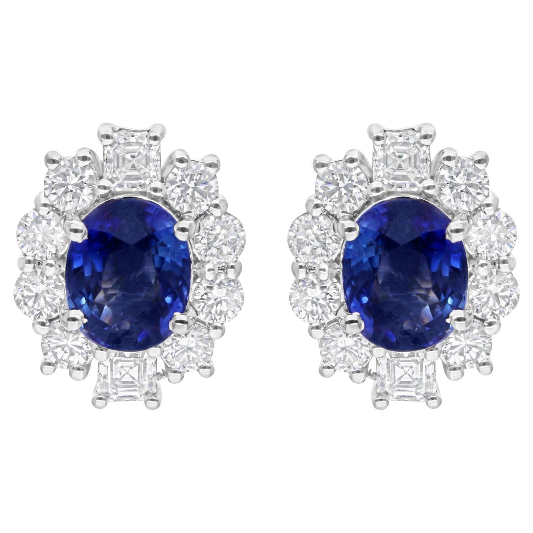 Clous d'oreilles en or blanc 18 carats avec saphirs bleus et diamants SI/H