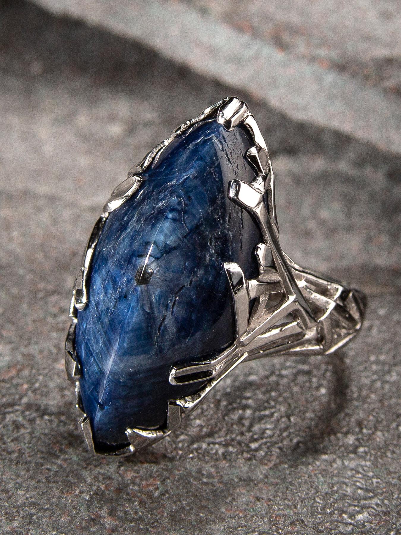 Art Deco Blue Sapphire Gold Ring Crystal Healing Star Corundum For Sale