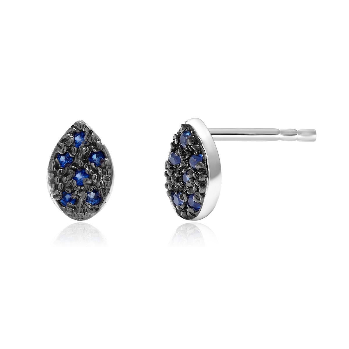 Contemporary Blue Sapphire Gold Stud Earrings Blacken