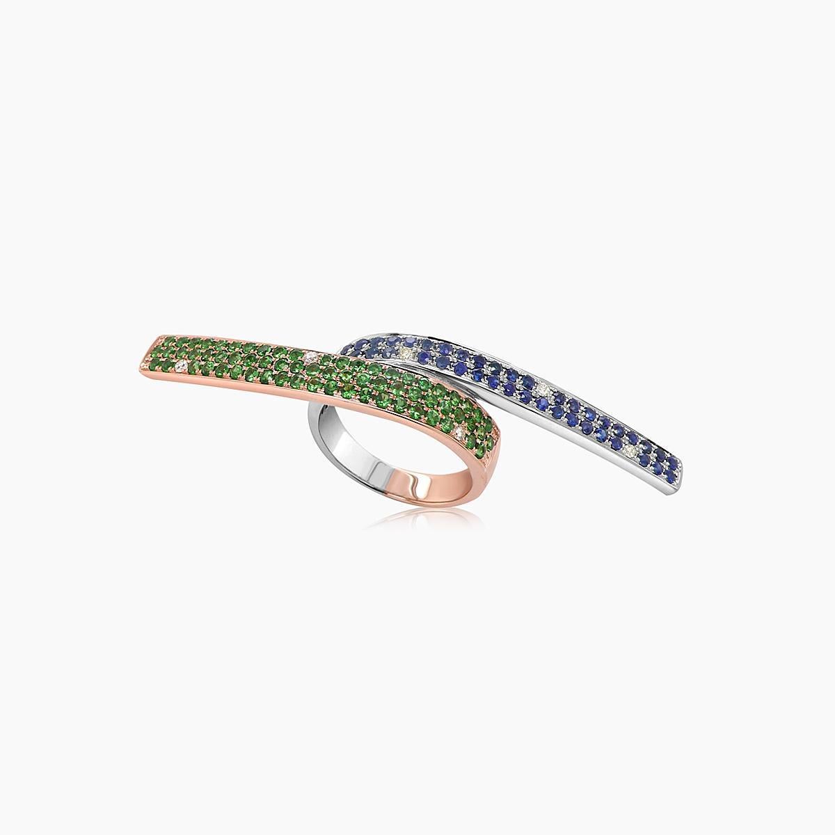 Taille mixte Bague en or rose et blanc 18 carats saphir bleu grenat vert fantaisie diamant en vente