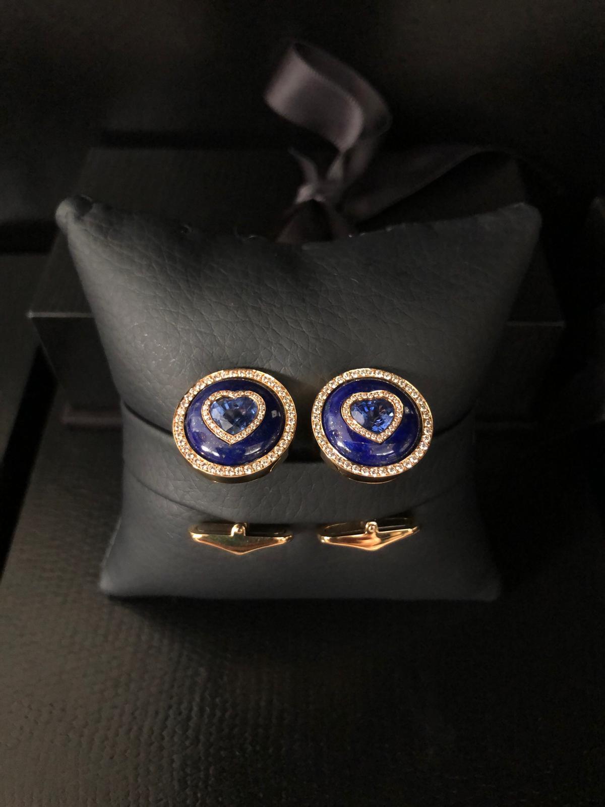 Gemelos de zafiro azul, lapislázuli y diamantes en forma de corazón de 2,98 quilates en oro de 18 quilates  en venta 1