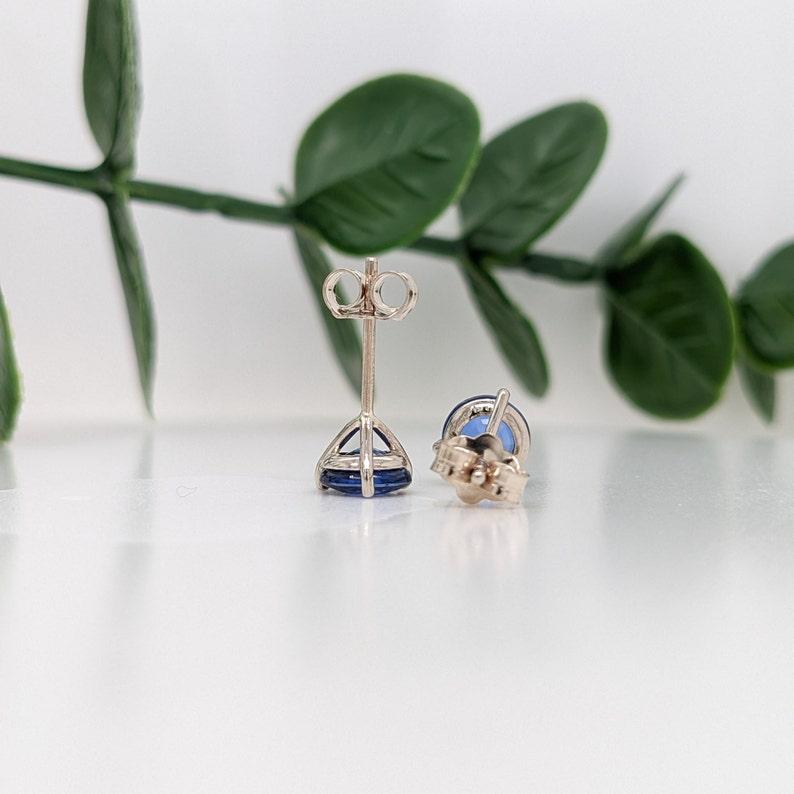 Blue Sapphire Martini Stud Earrings in Solid 14K Gold Round 5mm In New Condition In Columbus, OH