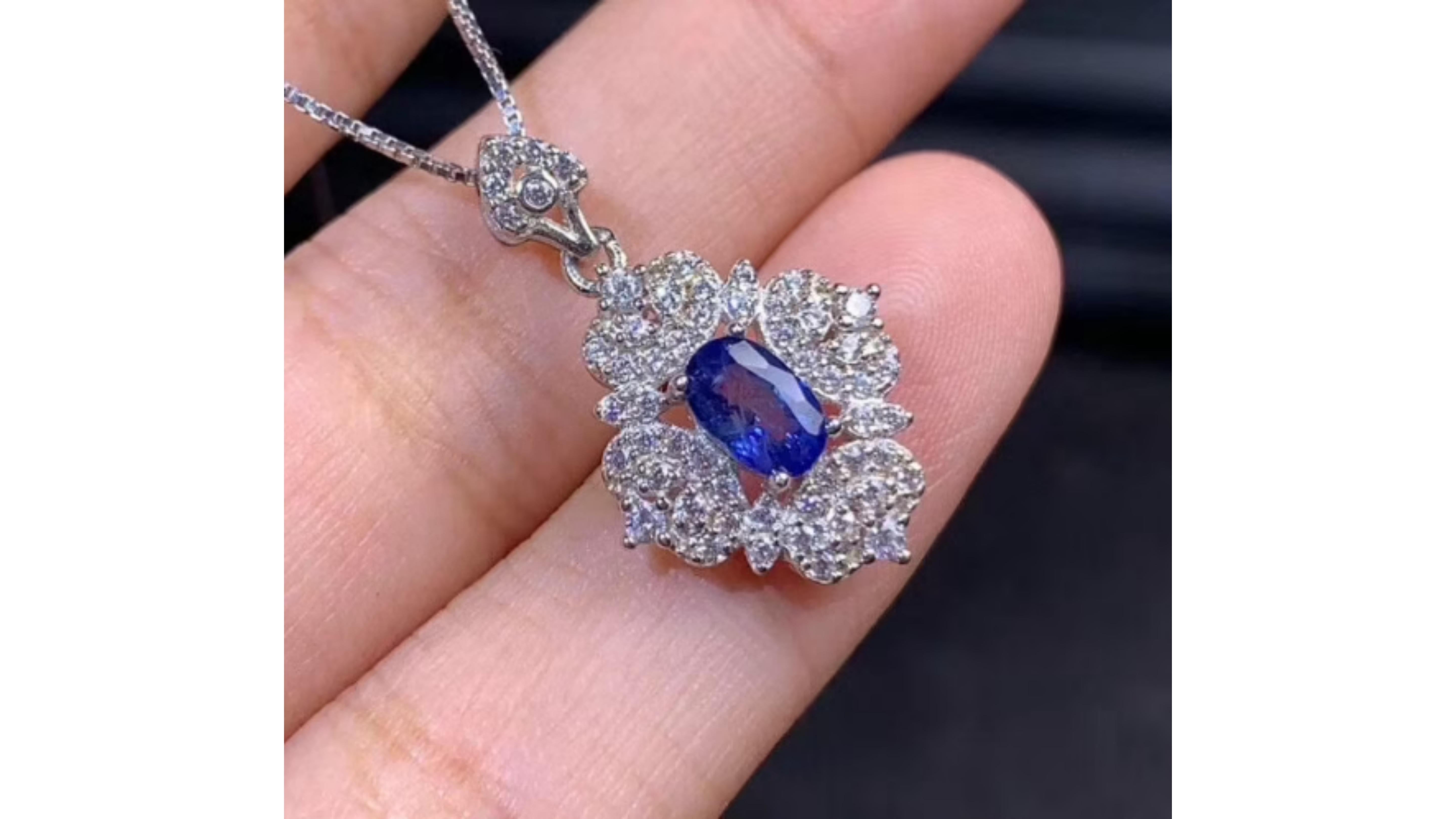 Contemporary Blue Sapphire Necklace Platinum Plated For Sale