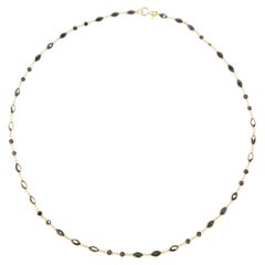 Collana di zaffiri blu con montatura in oro 18 carati