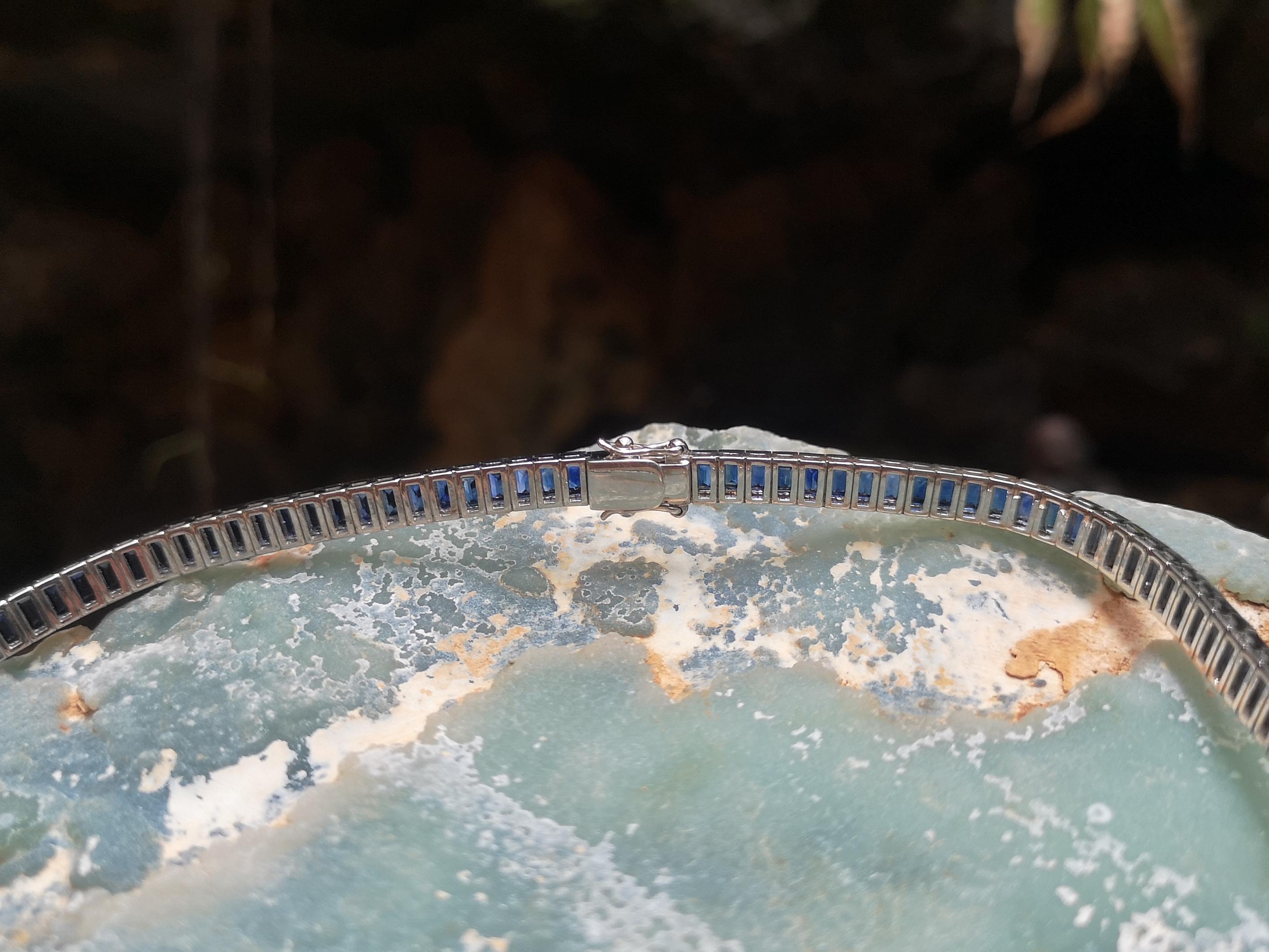 Blue Sapphire Necklace Set in 18 Karat White Gold Settings 3