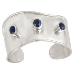 Bracciale con zaffiro blu unico nel suo genere, realizzato in oro bianco 14k