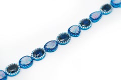 Armband aus 18 Karat Gold mit blauem Saphir, Opal und Diamanten, Austy Lee