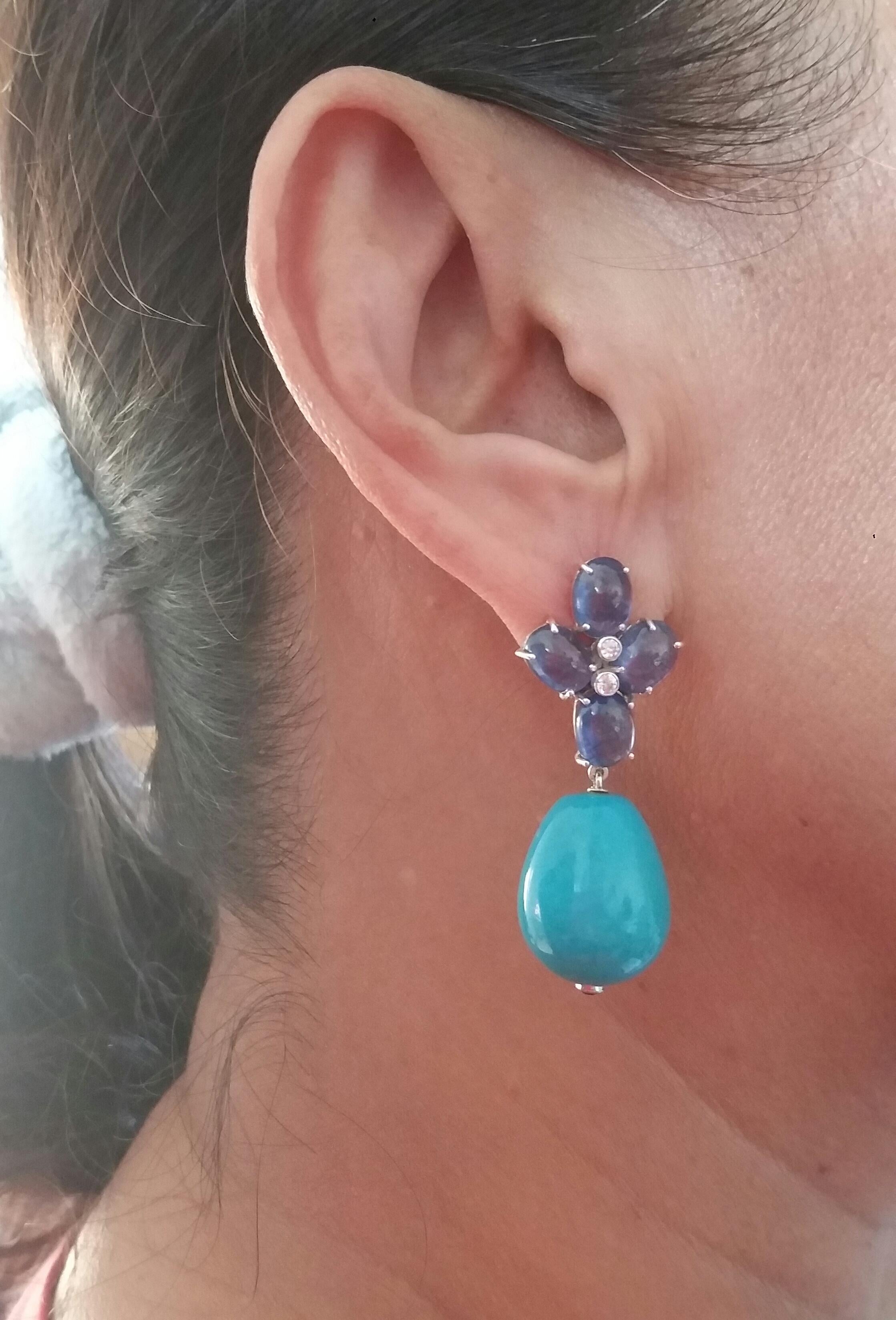 Cabochon Orecchini di zaffiro blu ovali in oro con diamanti a goccia rotonda in turchese in vendita
