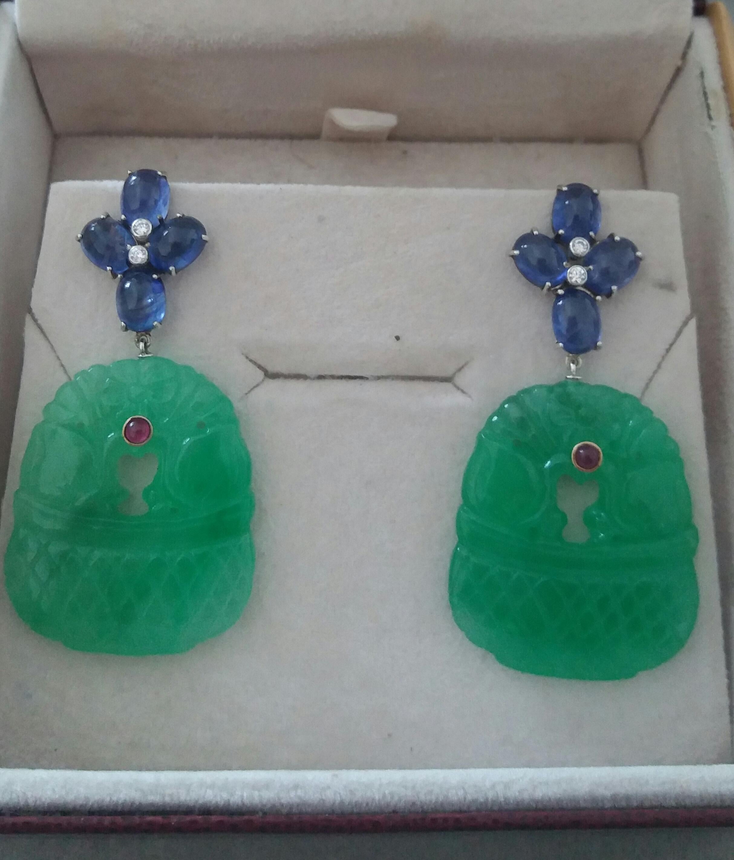 Blue Sapphire Oval Cabs Rubies Gold Diamonds Carved Jades Dangle Earrings In Good Condition For Sale In Bangkok, TH