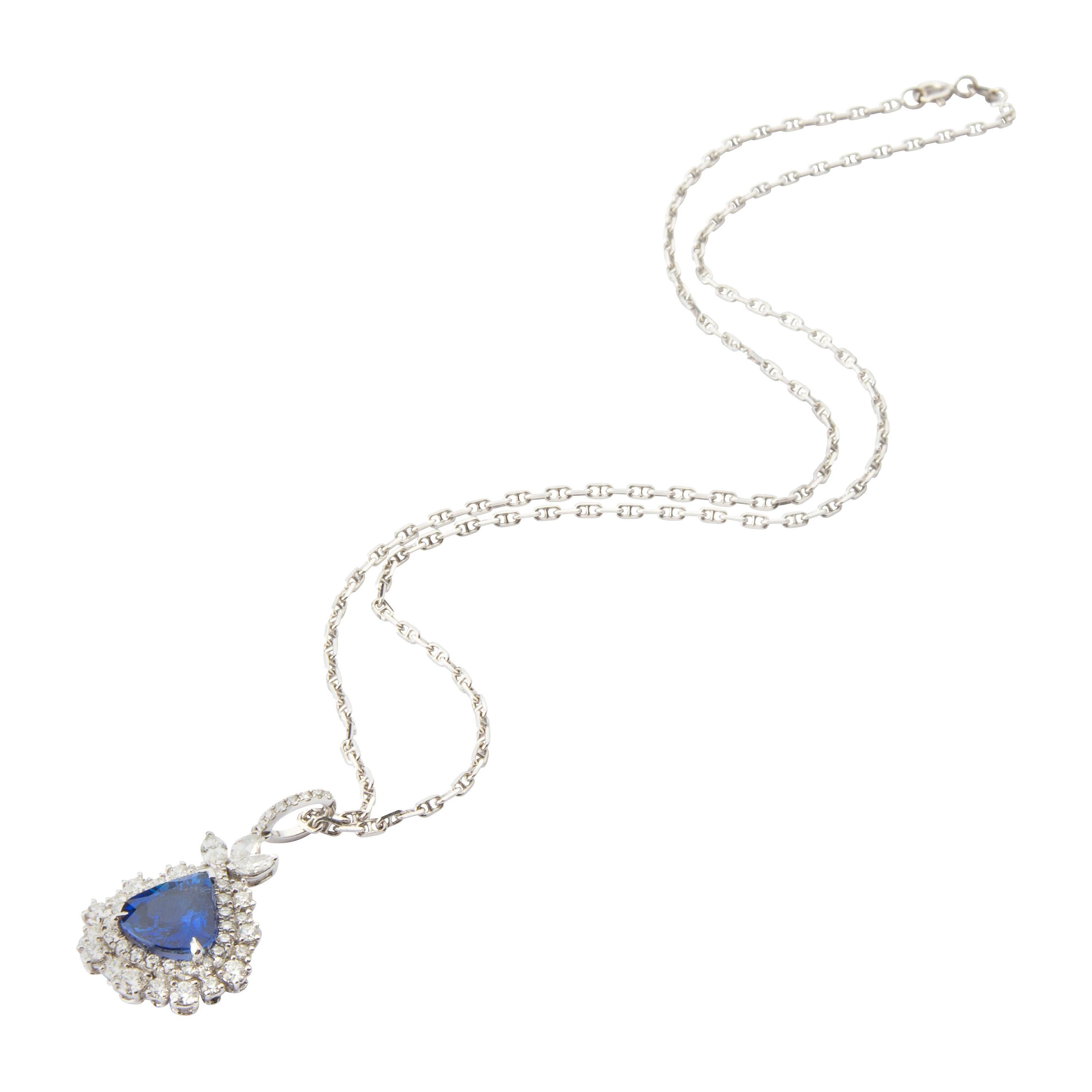 18 Karat White Gold Blue Sapphire Pendant For Sale