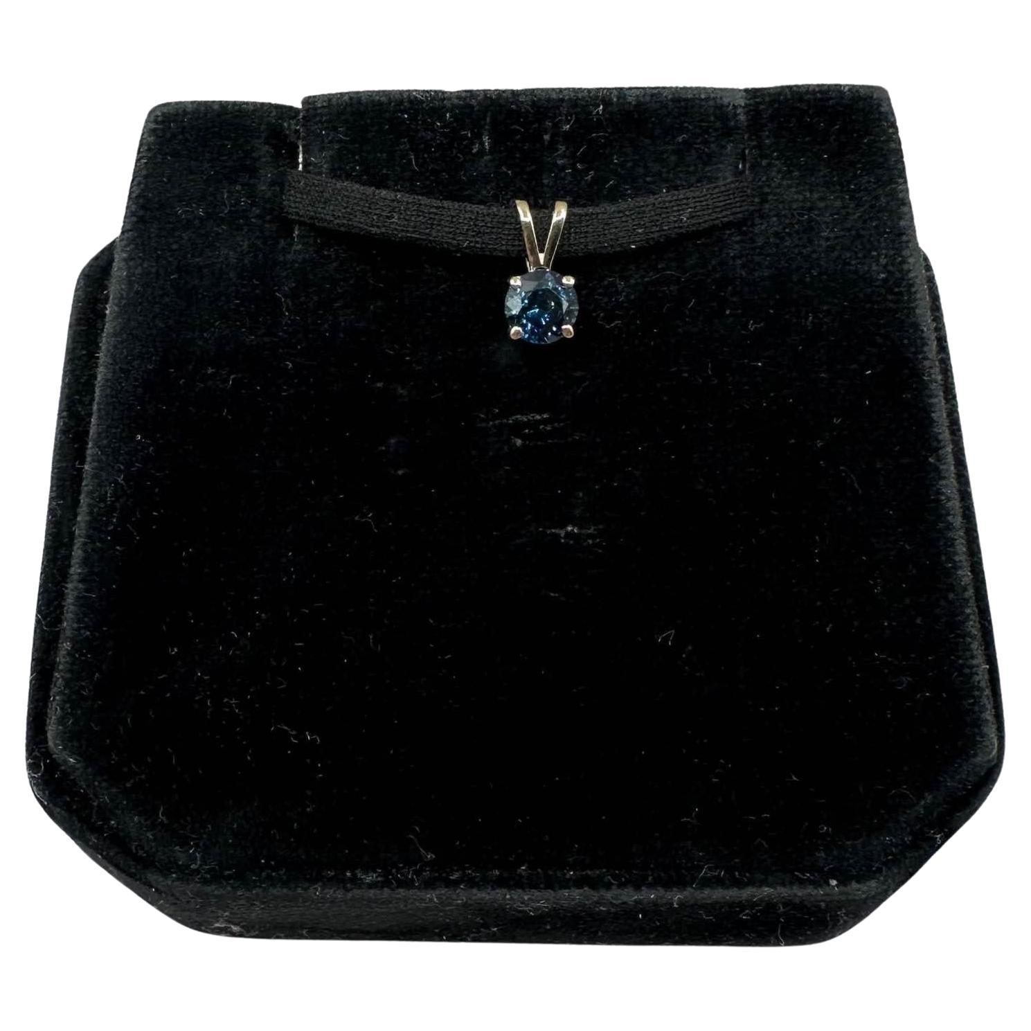 Blue Sapphire Pendant in 14kt Yellow Gold - 0.55ctw Round Blue Sapphire, New