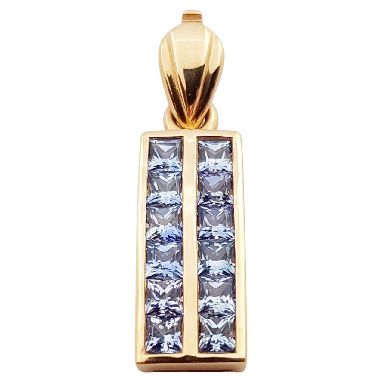 Blue Sapphire Pendant Set in 18 Karat Rose Gold Settings For Sale