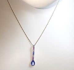 Anhänger mit blauem Saphir, pinkem Saphir und Diamant in 18K Weißgold