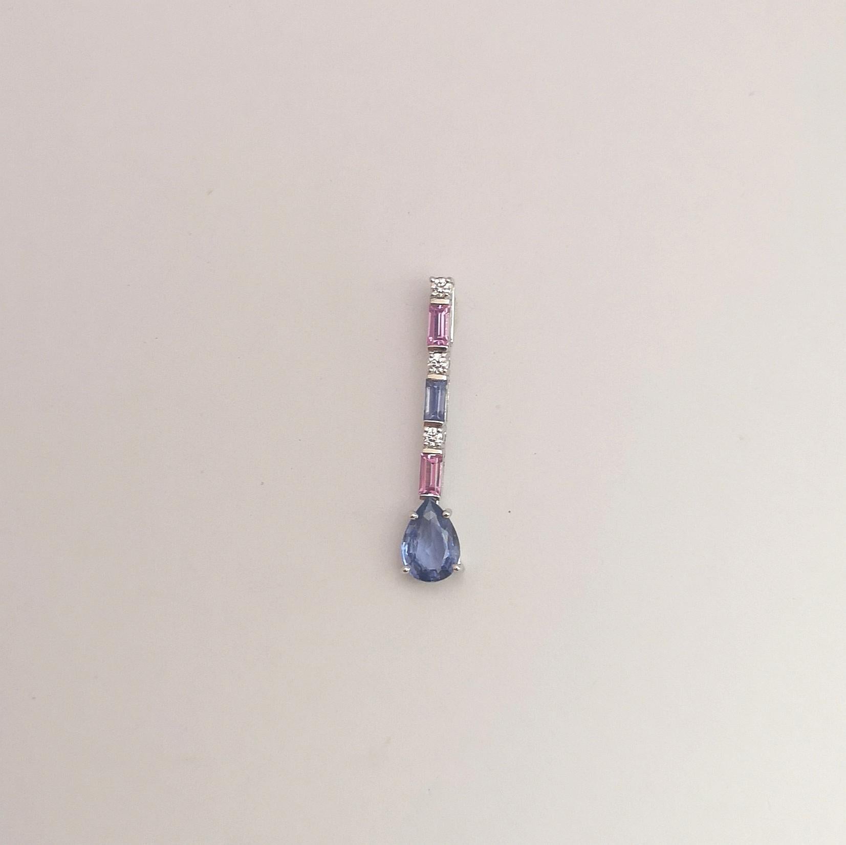 Anhänger mit blauem Saphir, pinkem Saphir und Diamant in 18K Weißgold im Zustand „Neu“ im Angebot in Bangkok, TH