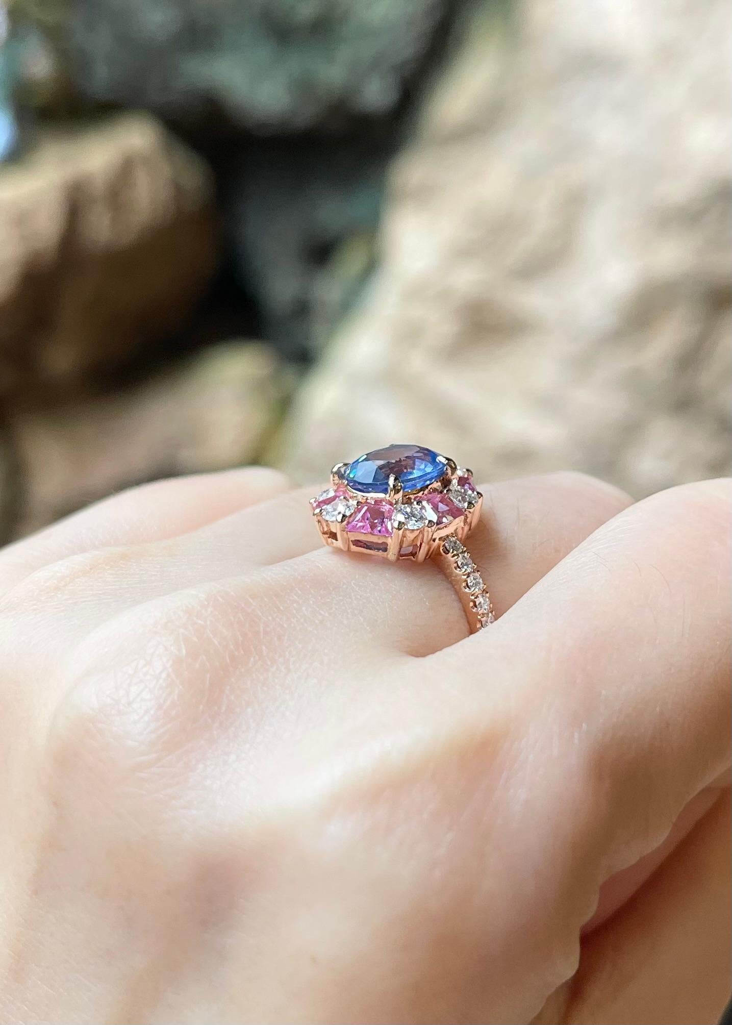 Women's Blue Sapphire, Pink Sapphire and Diamond Ring set in 18K Rose Gold Settings For Sale