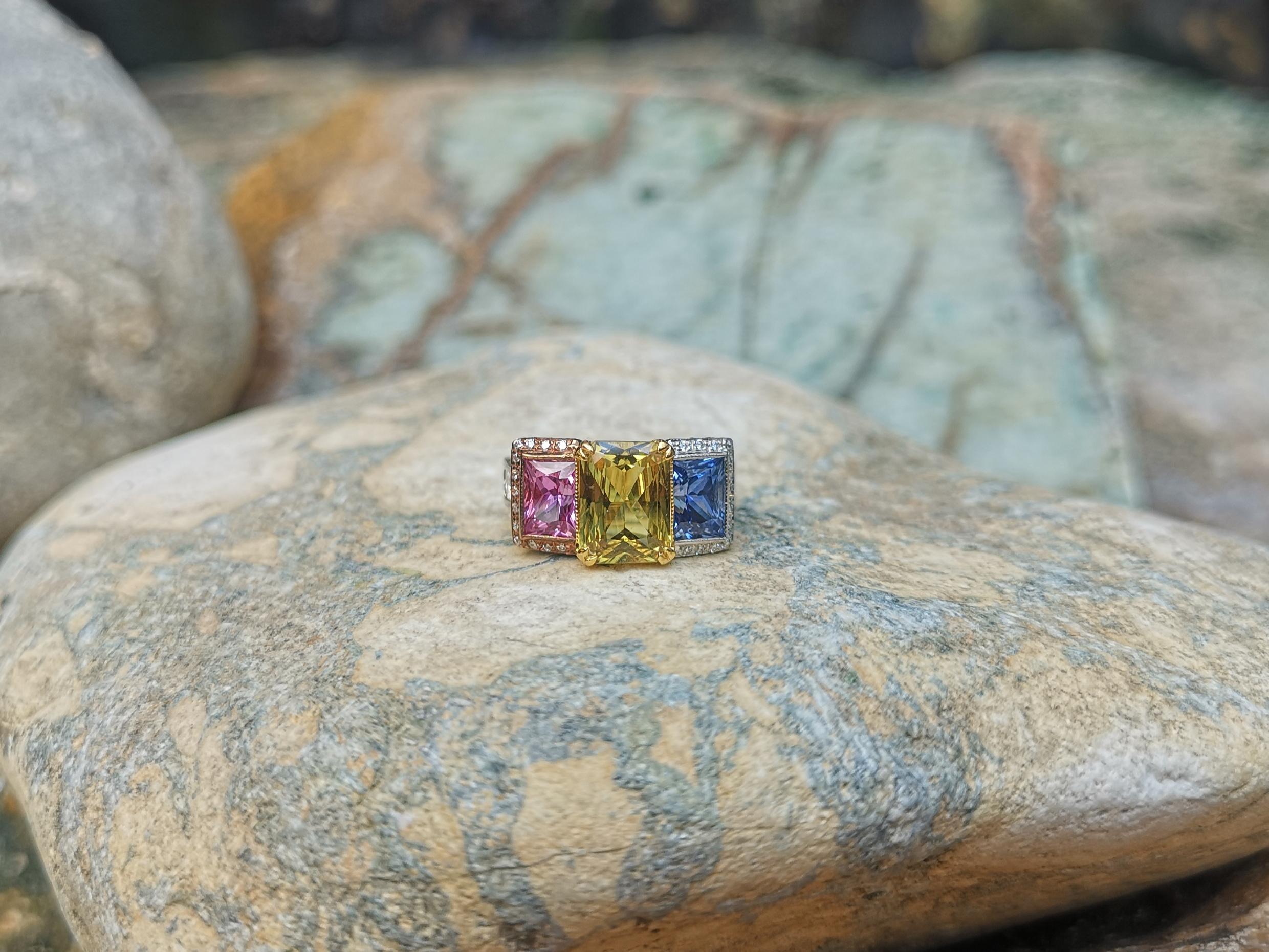 Blue Sapphire, Pink Sapphire, Yellow Sapphire Ring Set in 18 Karat White Gold For Sale 1