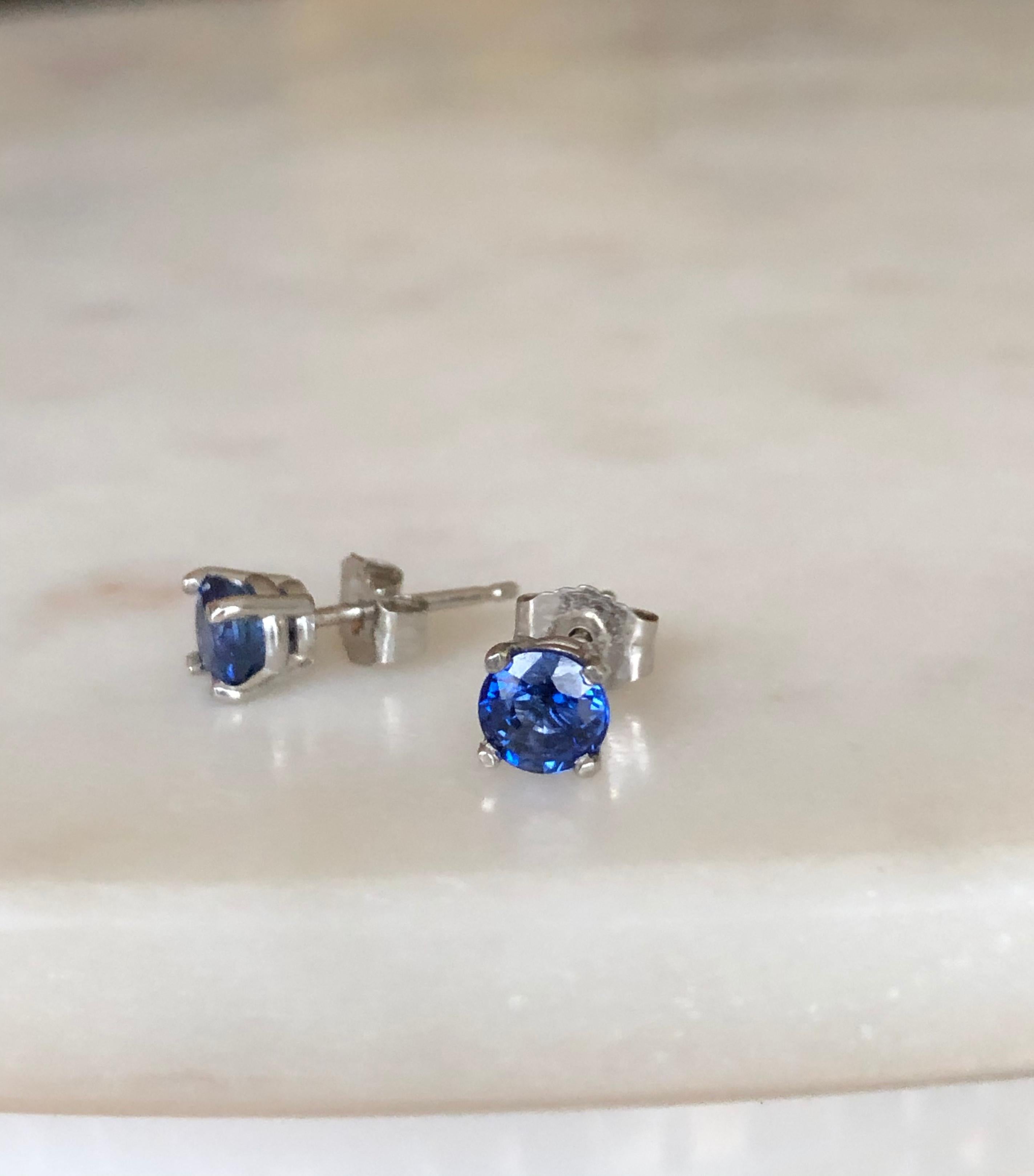 Round Cut Blue Sapphire Platinum Stud Earrings