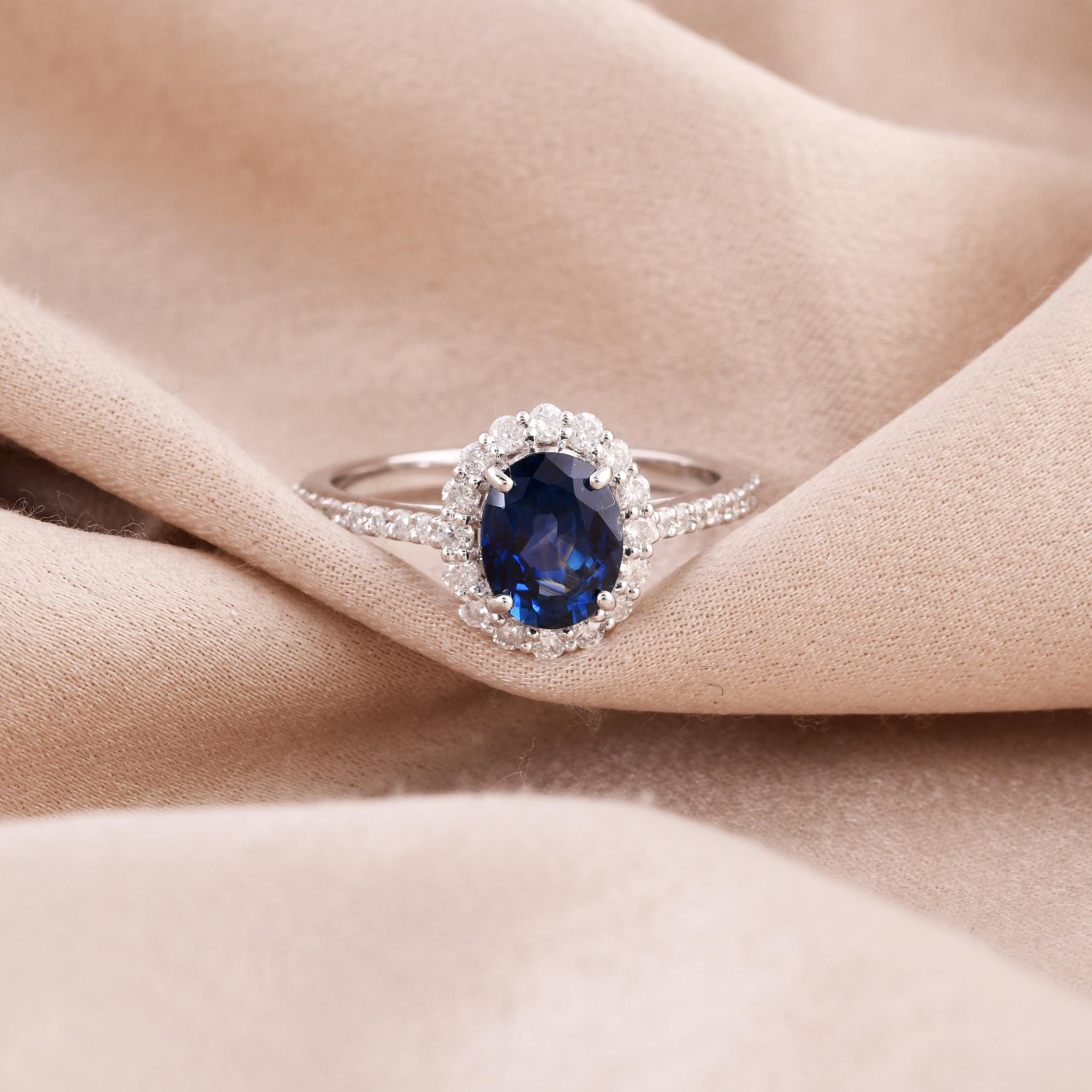 Modern Blue Sapphire Ring 14 Karat White Gold Fine SI Clarity HI Color Diamond Jewelry For Sale