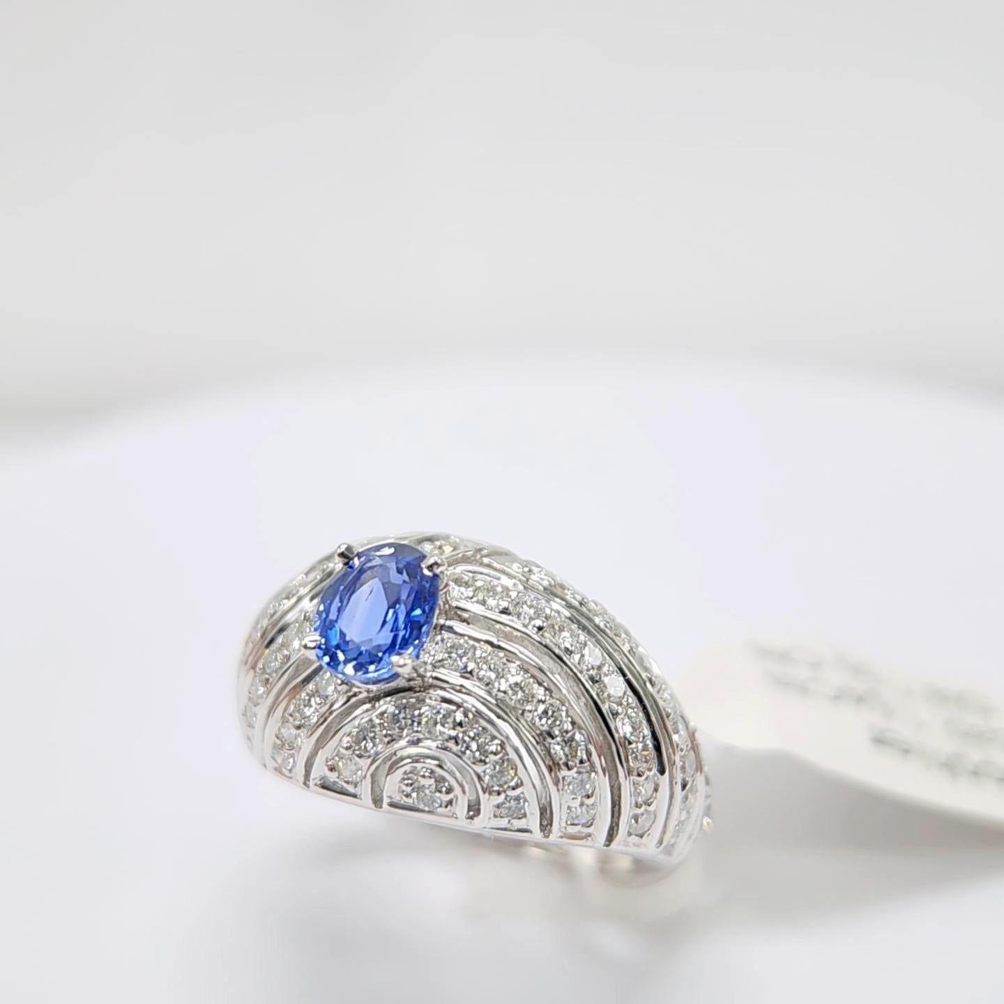 Blue Sapphire  Ring 14 Karat White Gold with Diamonds. For Sale 8
