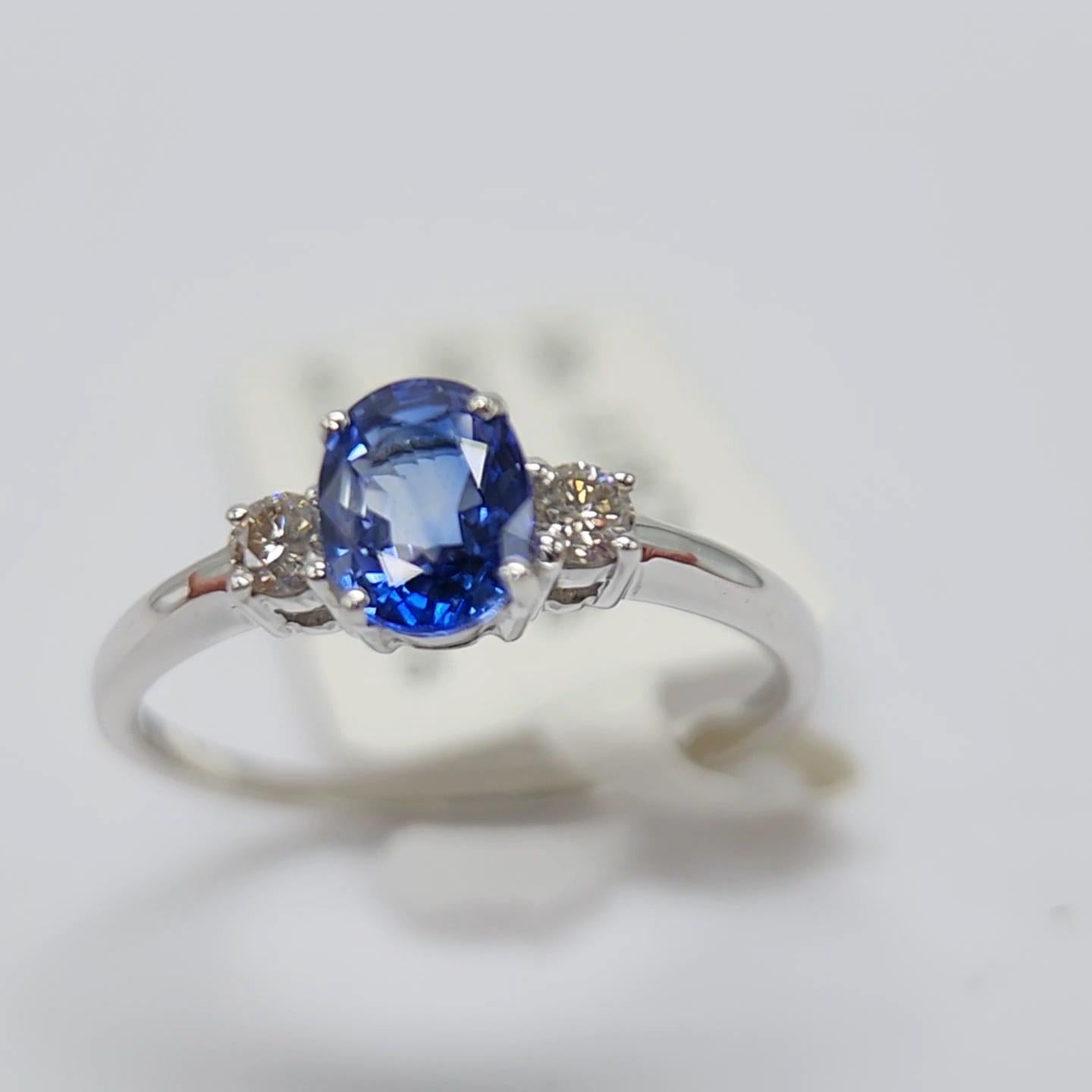 Blue Sapphire  Ring 14 Karat White Gold with Diamonds. For Sale 8