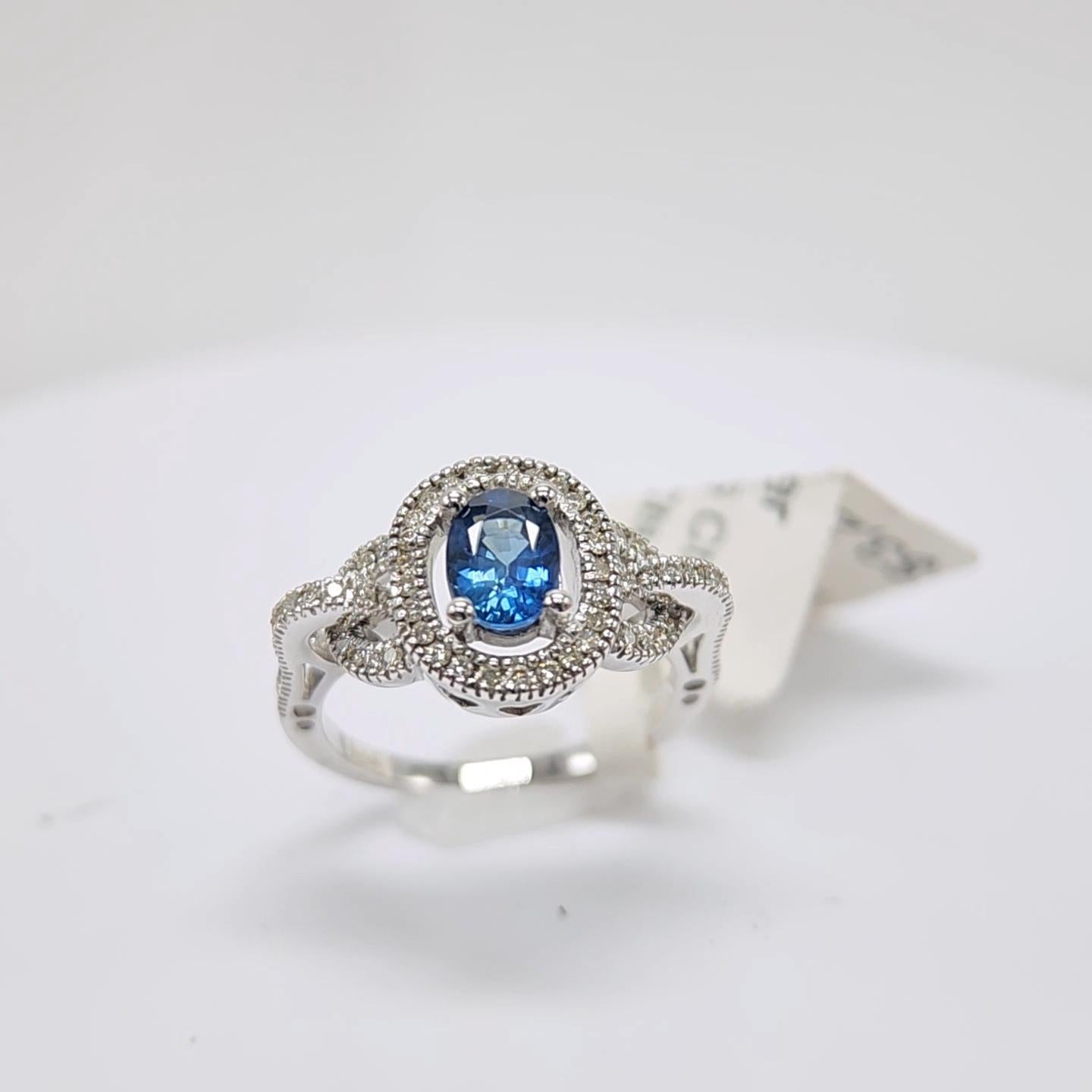 Blue Sapphire  Ring 14 Karat White Gold with Diamonds. For Sale 11