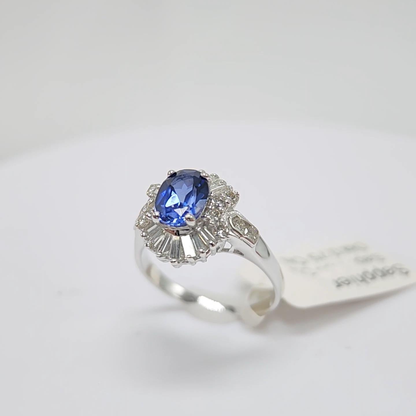Blue Sapphire  Ring 14 Karat White Gold with Diamonds. For Sale 9