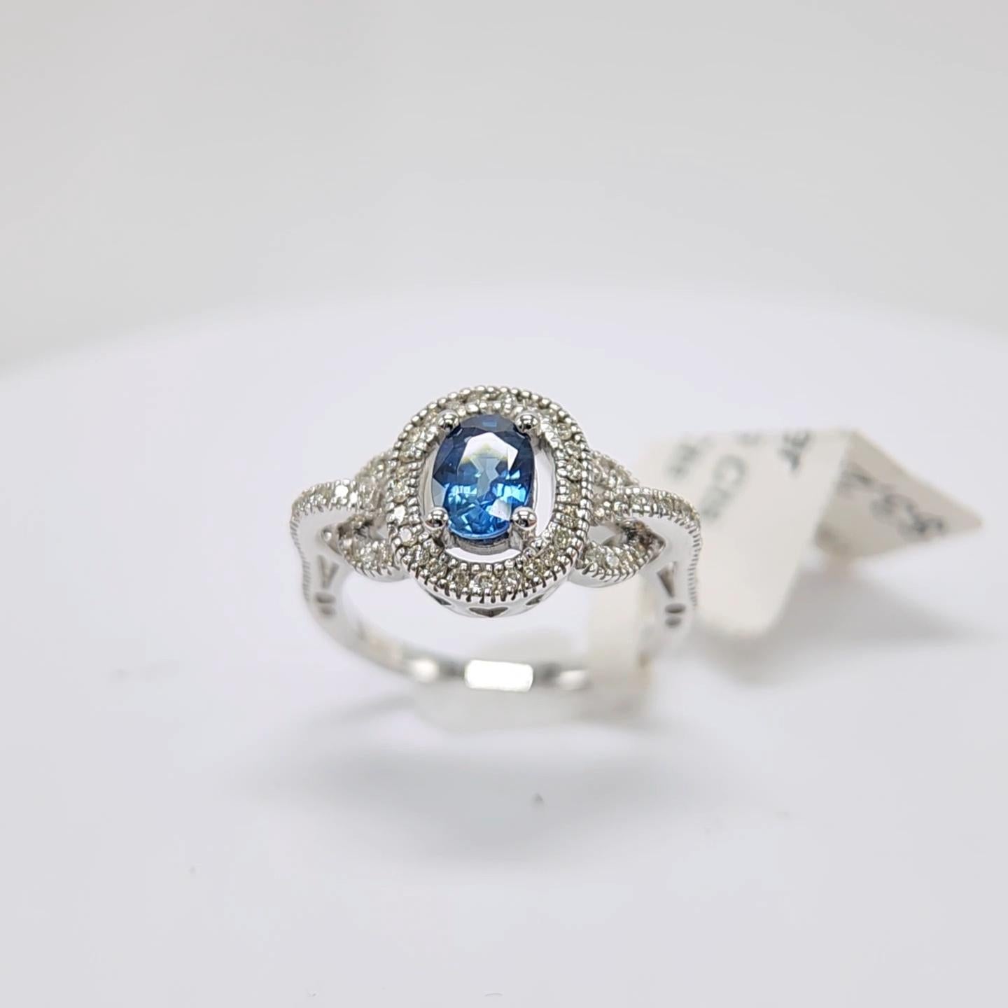 Blue Sapphire  Ring 14 Karat White Gold with Diamonds. For Sale 12
