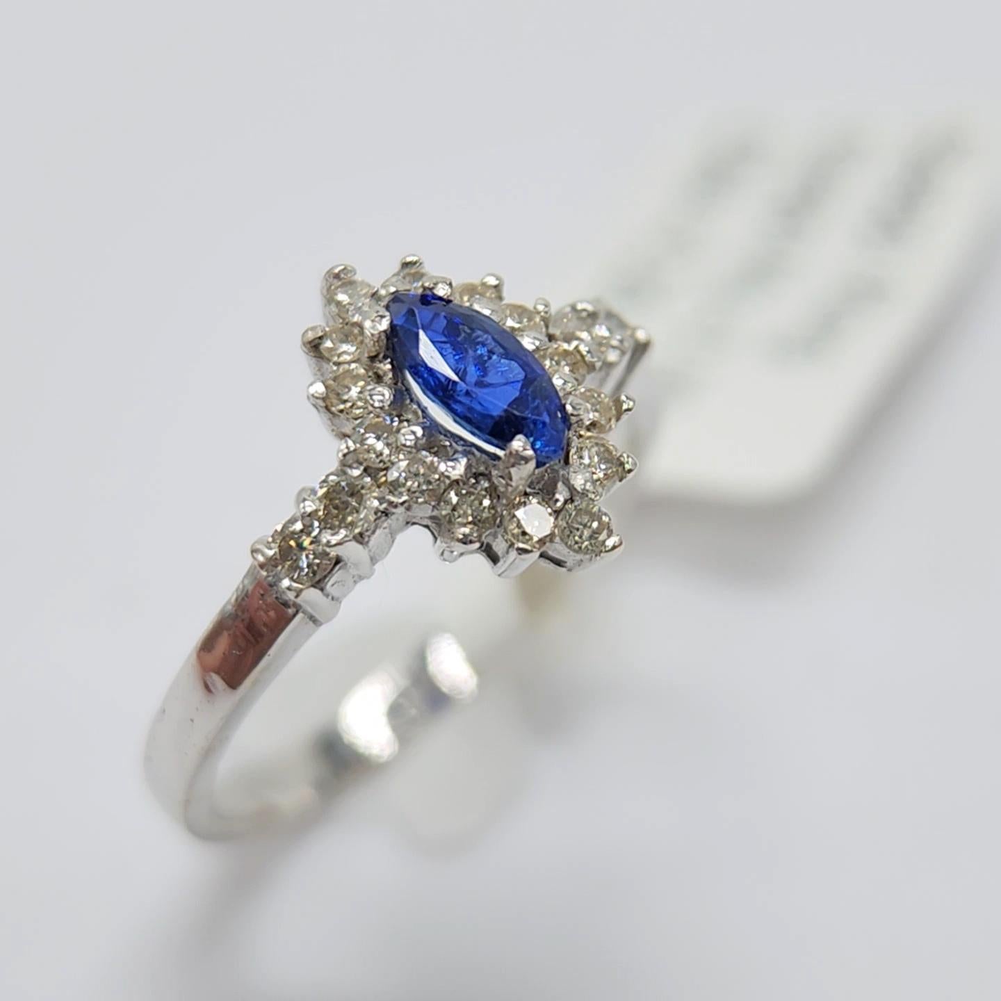 Blue Sapphire  Ring 14 Karat White Gold with Diamonds. In New Condition For Sale In Brooklyn, NY
