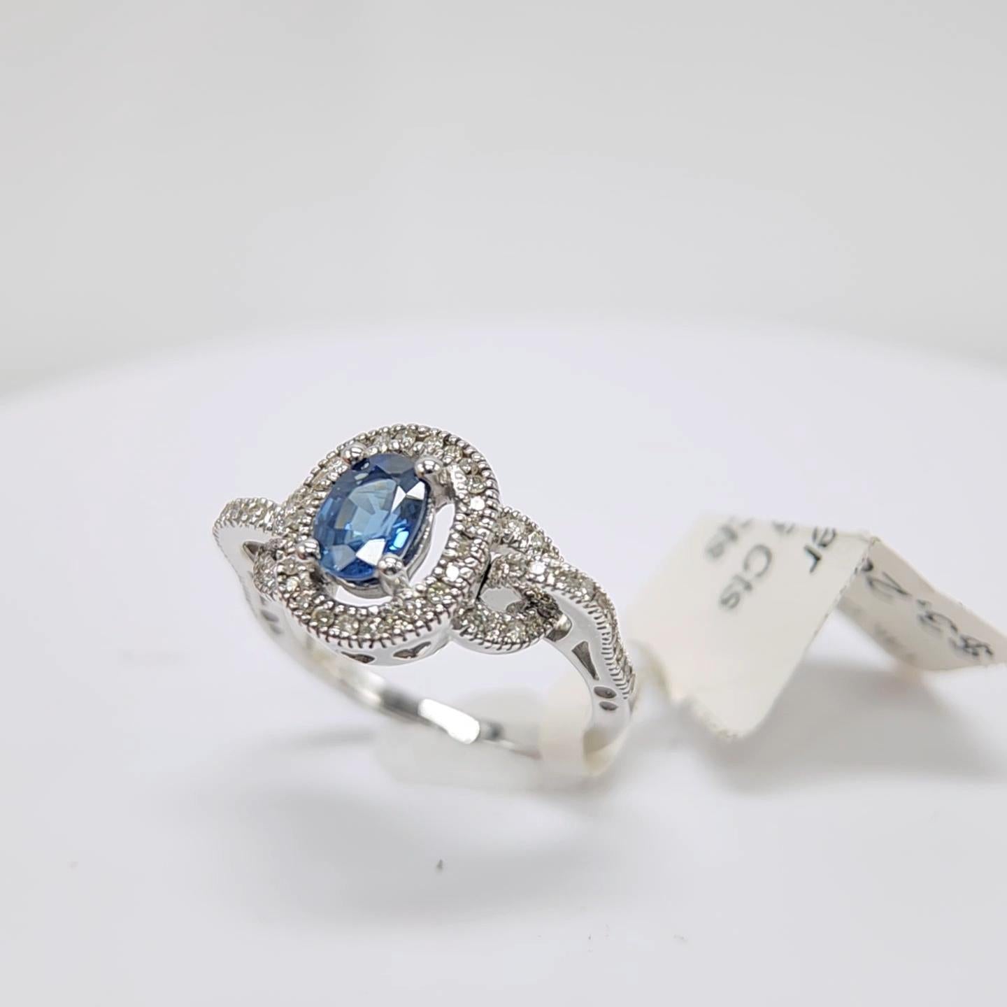 Blue Sapphire  Ring 14 Karat White Gold with Diamonds. For Sale 1