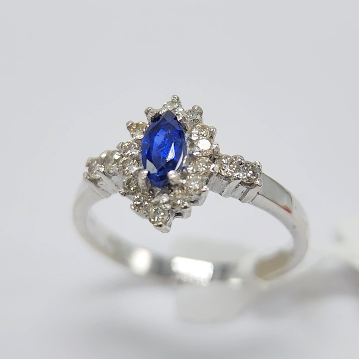 Blue Sapphire  Ring 14 Karat White Gold with Diamonds. For Sale 2