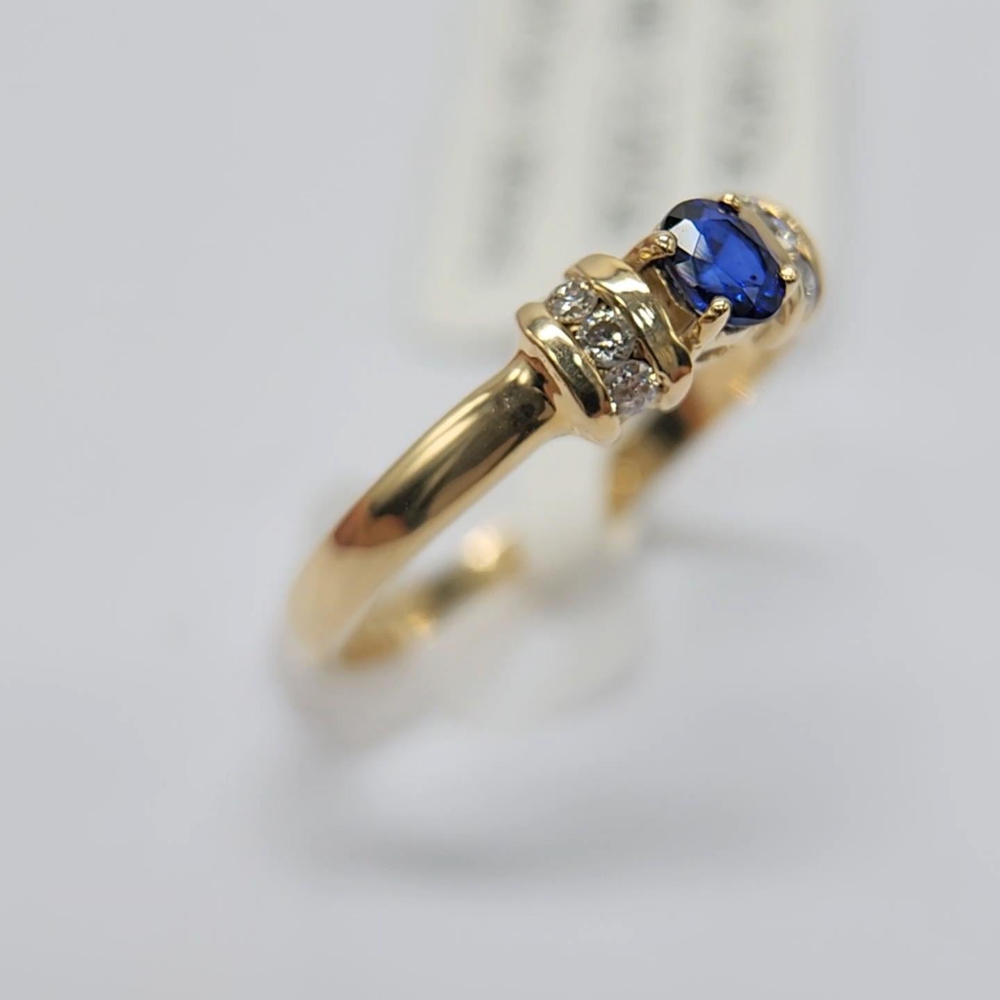 Round Cut Blue Sapphire  Ring 14 Karat Yellow Gold with Diamonds. For Sale