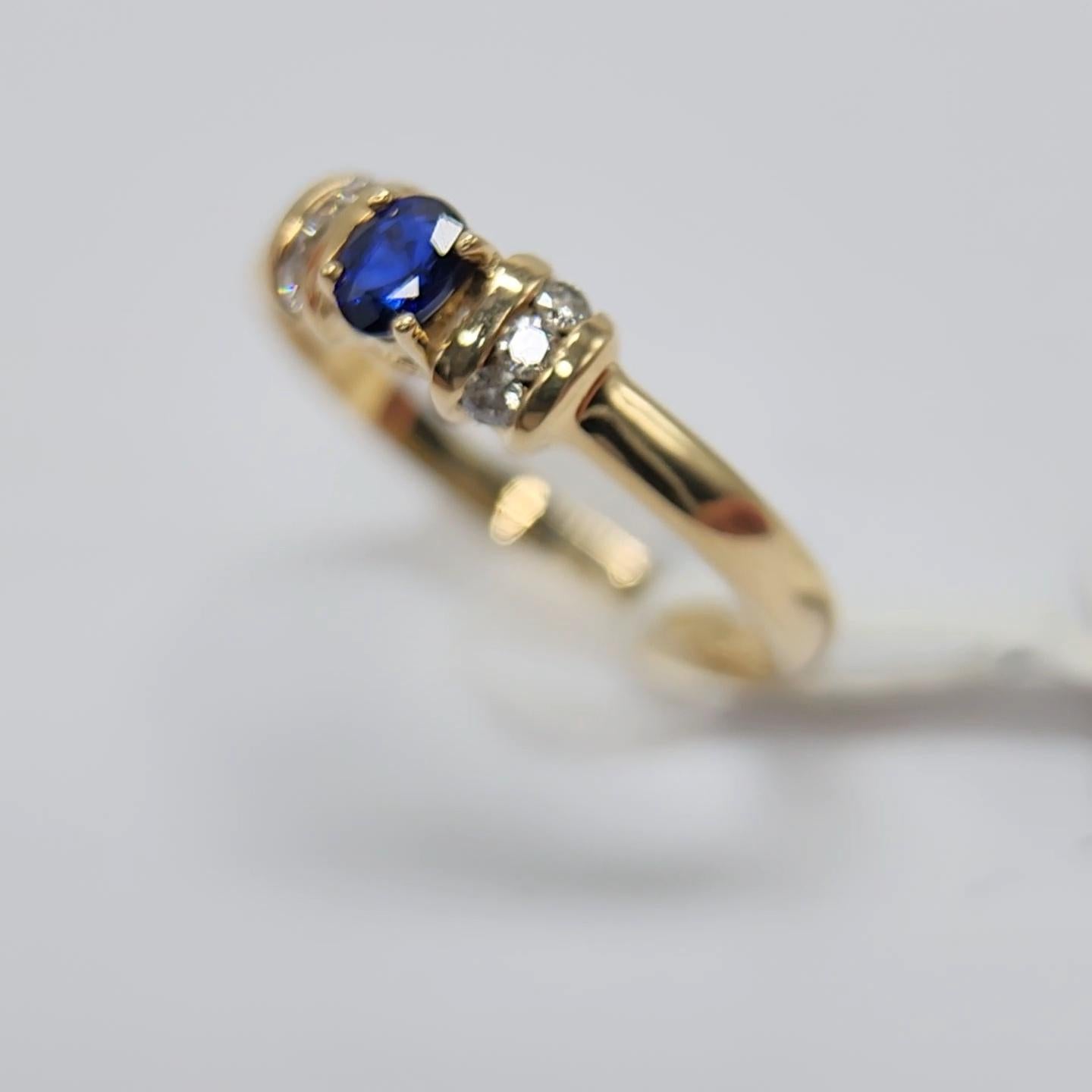 Blue Sapphire  Ring 14 Karat Yellow Gold with Diamonds. For Sale 1