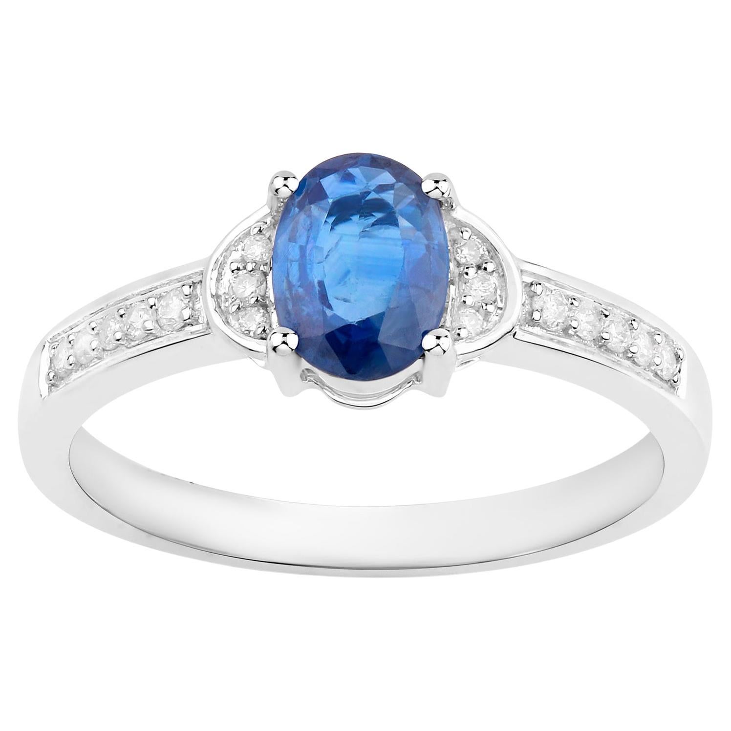 Bague en or blanc 10 carats, diamants et saphir bleu 1,04 carat