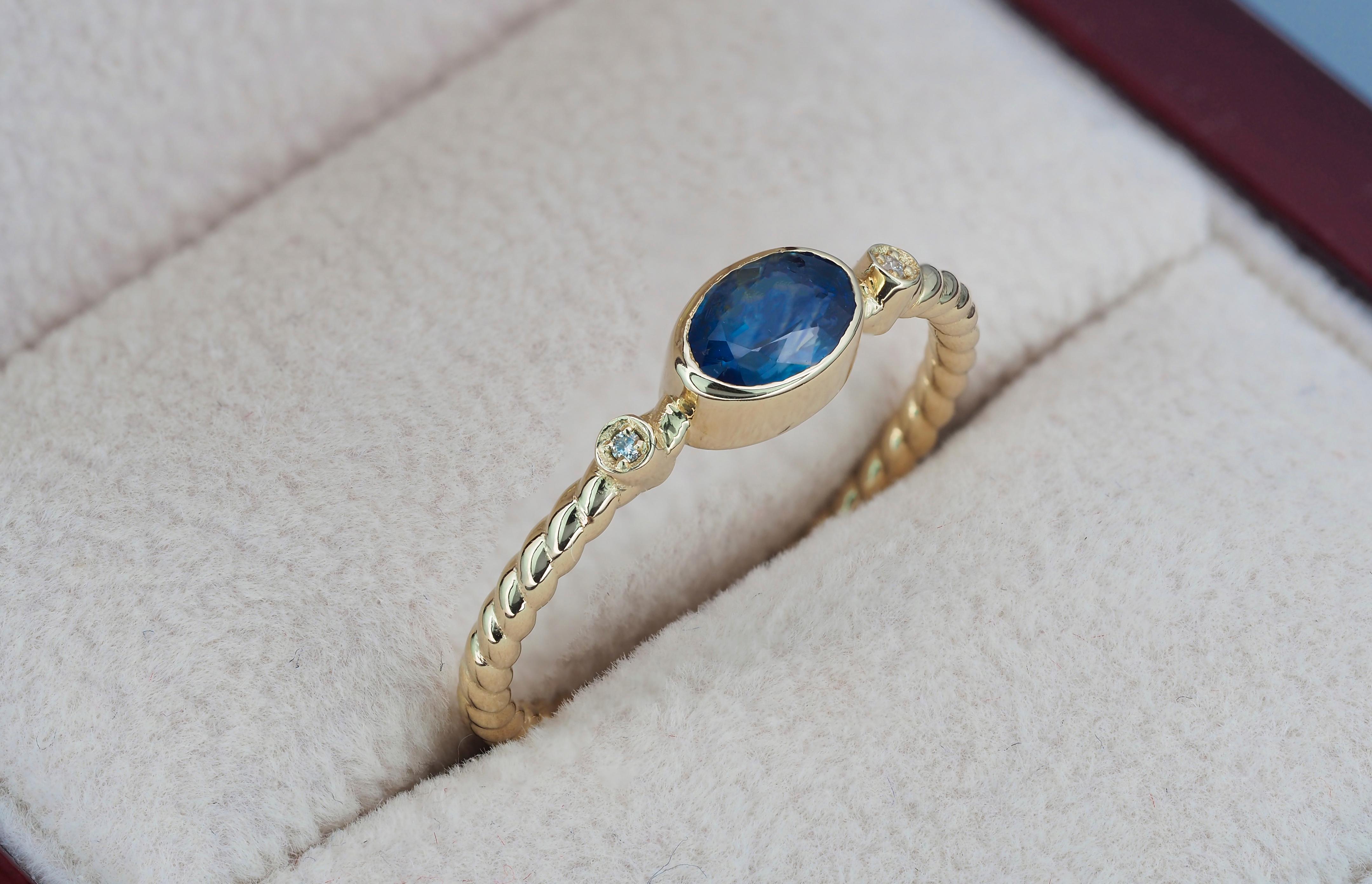 Women's or Men's Blue Sapphire Ring in 14k Gold