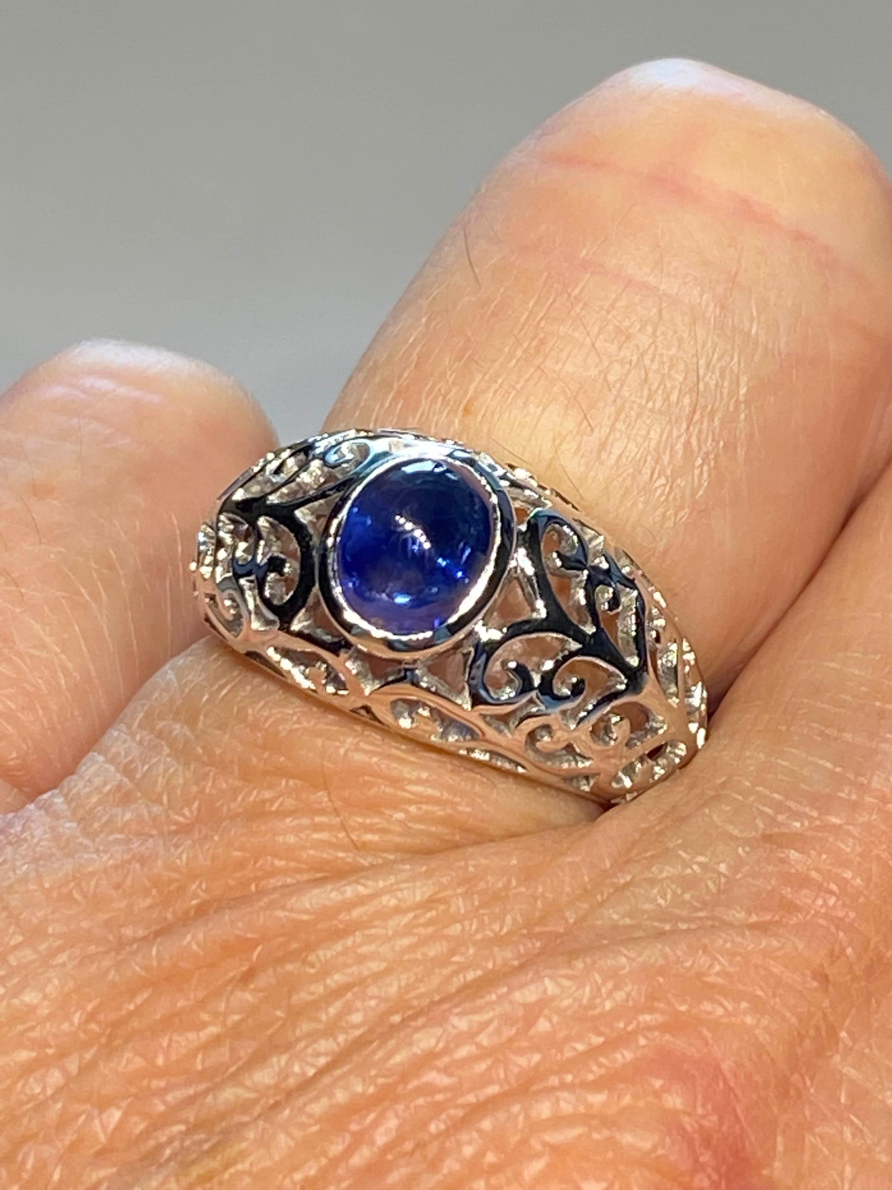 Blue Sapphire Ring in 14kt White Gold For Sale 7