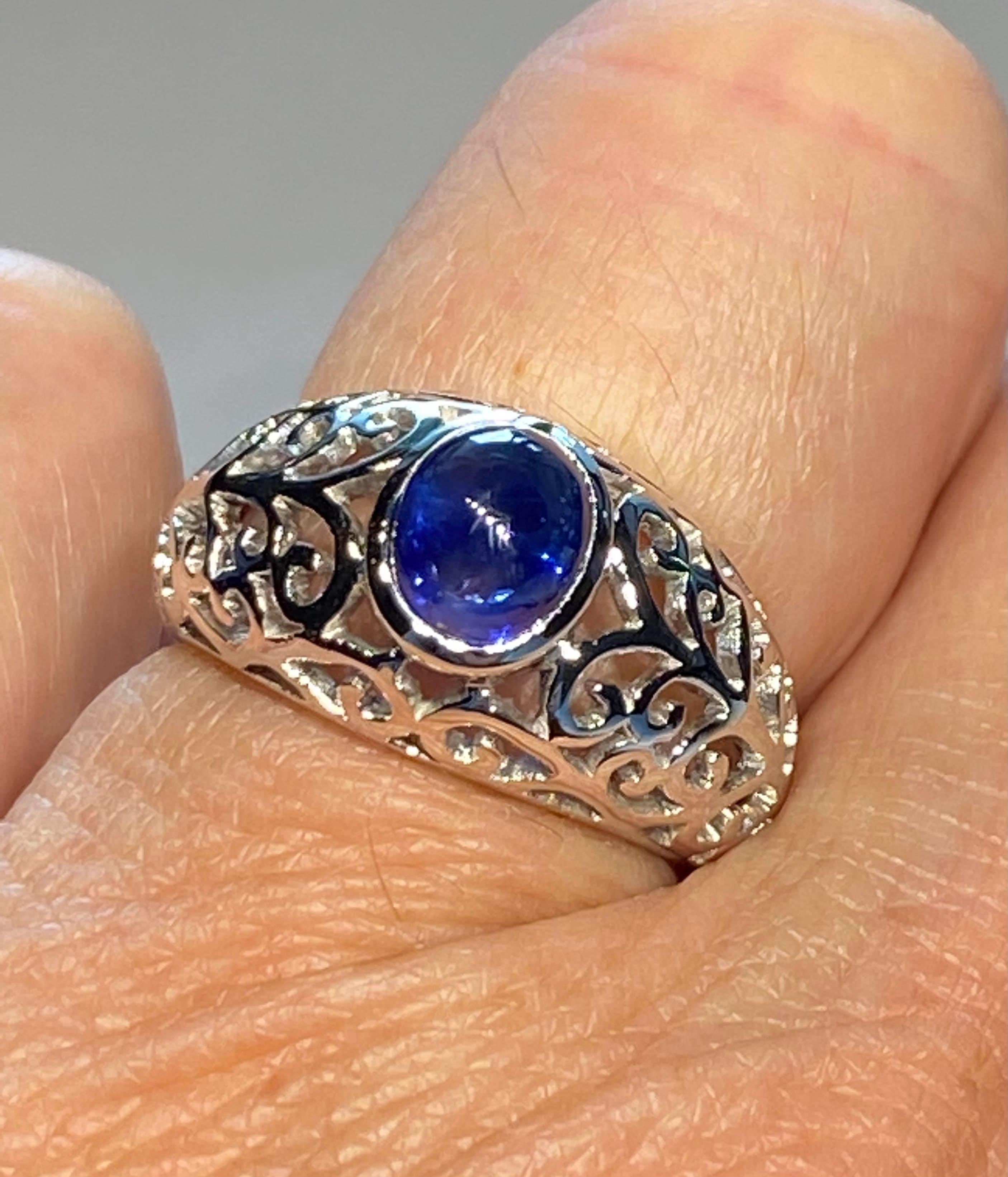 Blue Sapphire Ring in 14kt White Gold For Sale 8